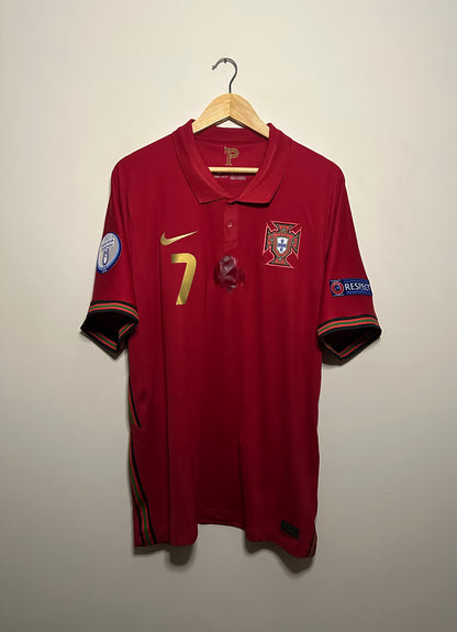 Cristiano Ronaldo Portugal 2020 home football shirt (XL)