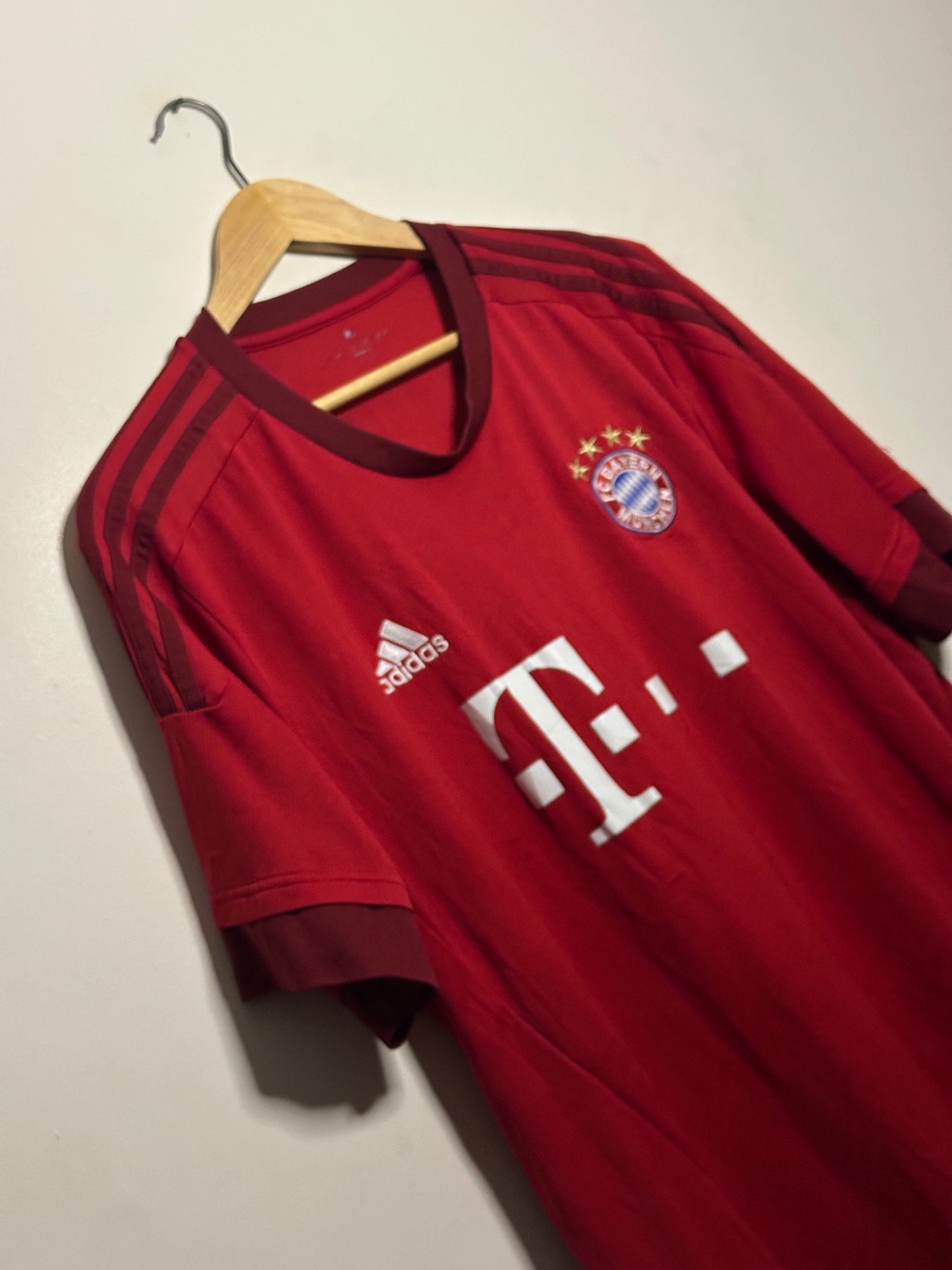 FC Bayern Munich 2015-16 home football shirt (XXL)
