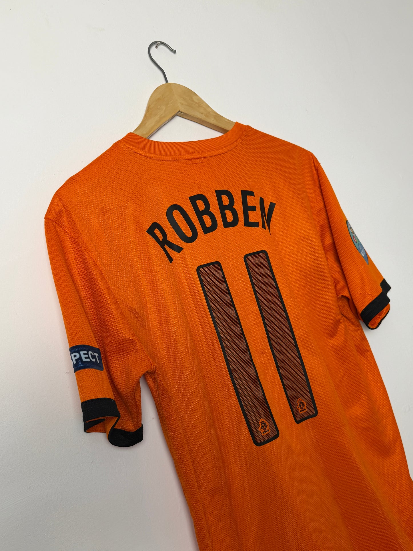 Arjen Robben Netherlands 2012 Euros home football shirt (M)