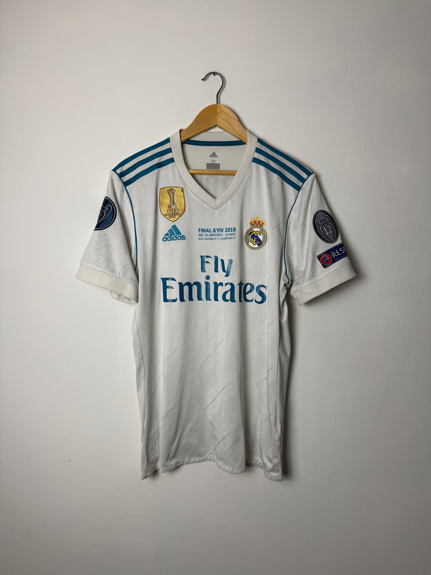 Toni Kroos Real Madrid CF 2017-18 final home football shirt (M)