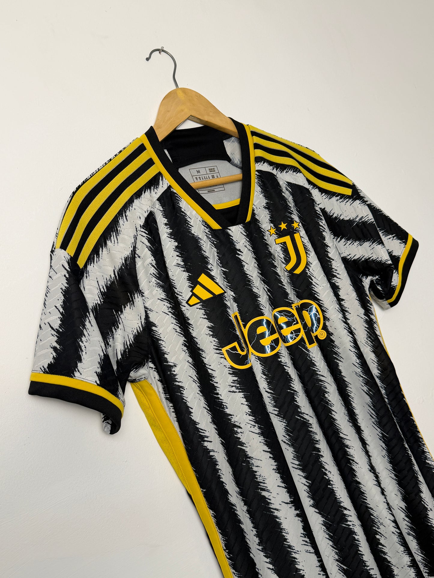 Kenan Yildiz Juventus FC 2023-24 HEAT.RDY home football shirt (M)