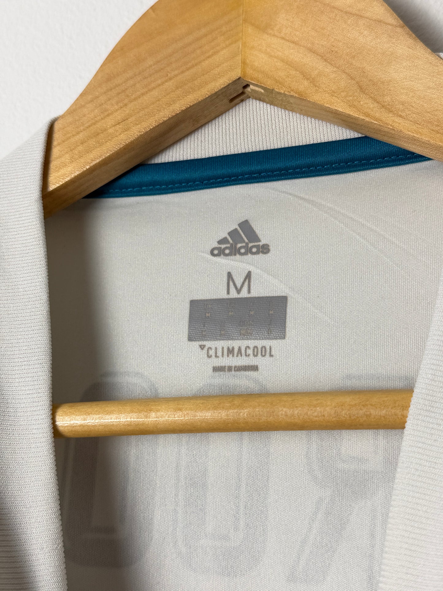 Toni Kroos Real Madrid CF 2017-18 final home football shirt (M)