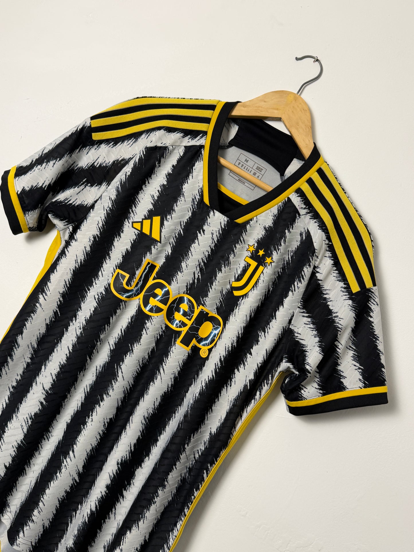 Kenan Yildiz Juventus FC 2023-24 HEAT.RDY home football shirt (M)