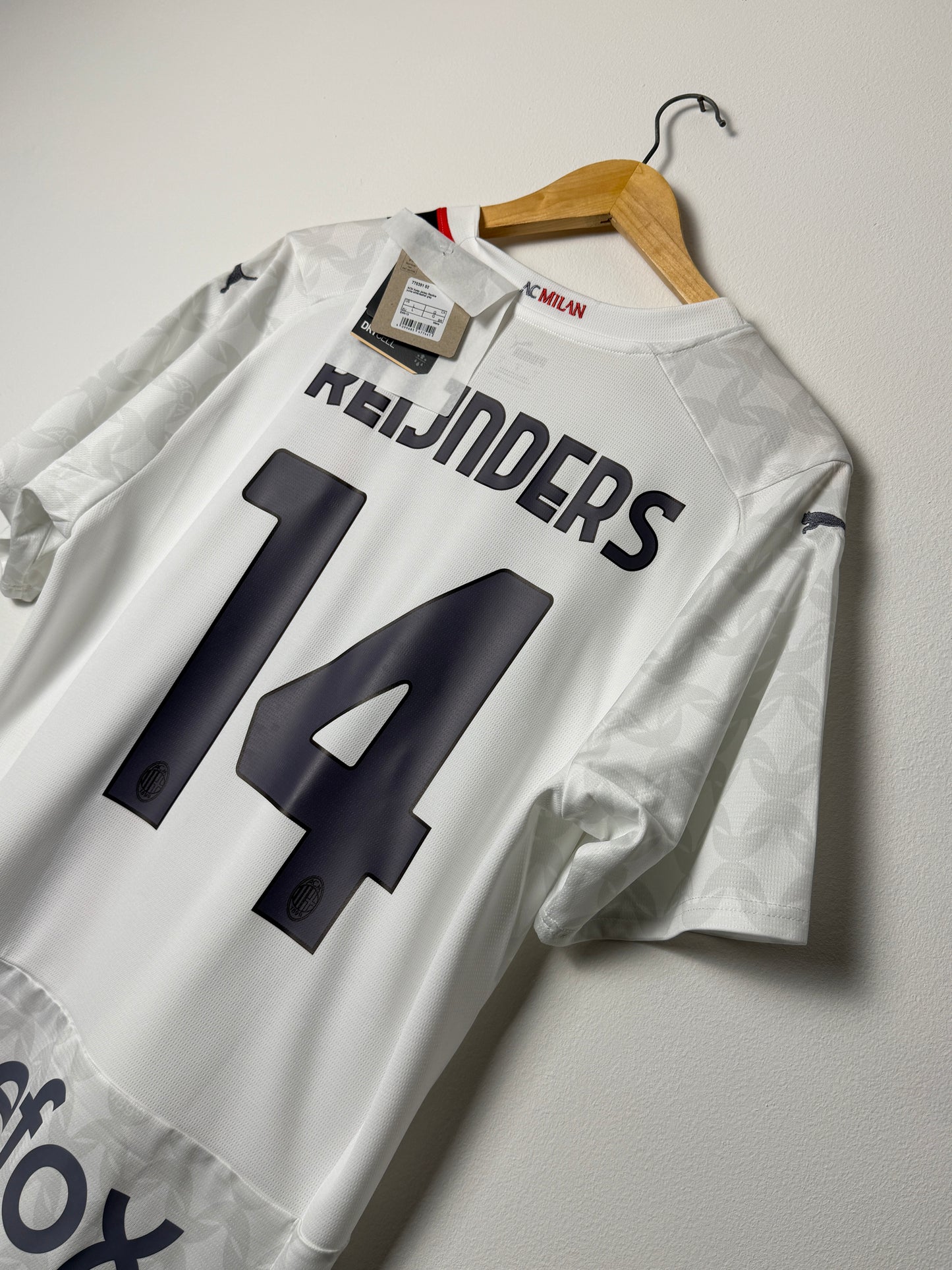 Tijjani Reijnders AC Milan 2023-24 away football shirt (M)