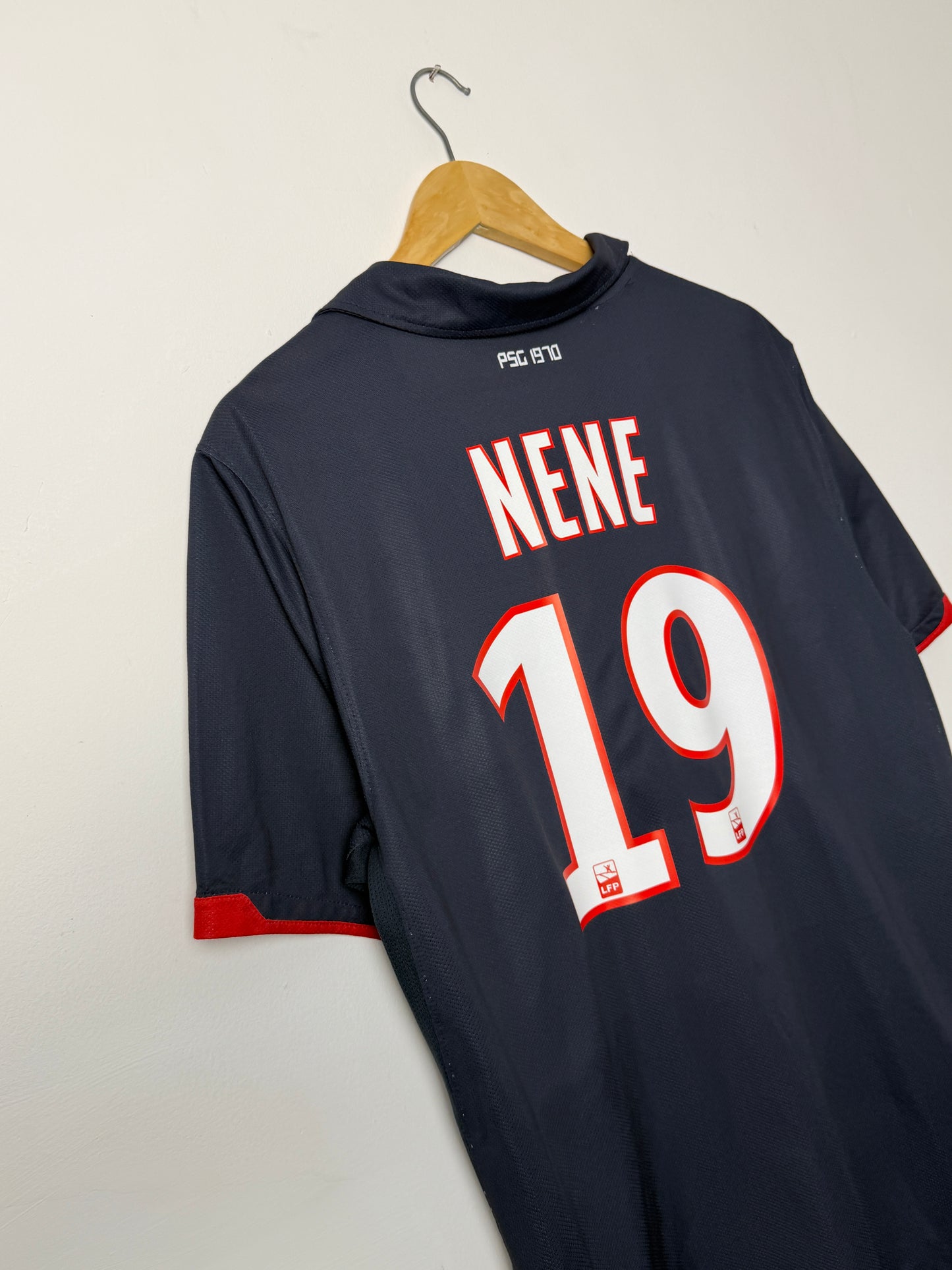 Nenê PSG 2010-11 away football shirt (L)