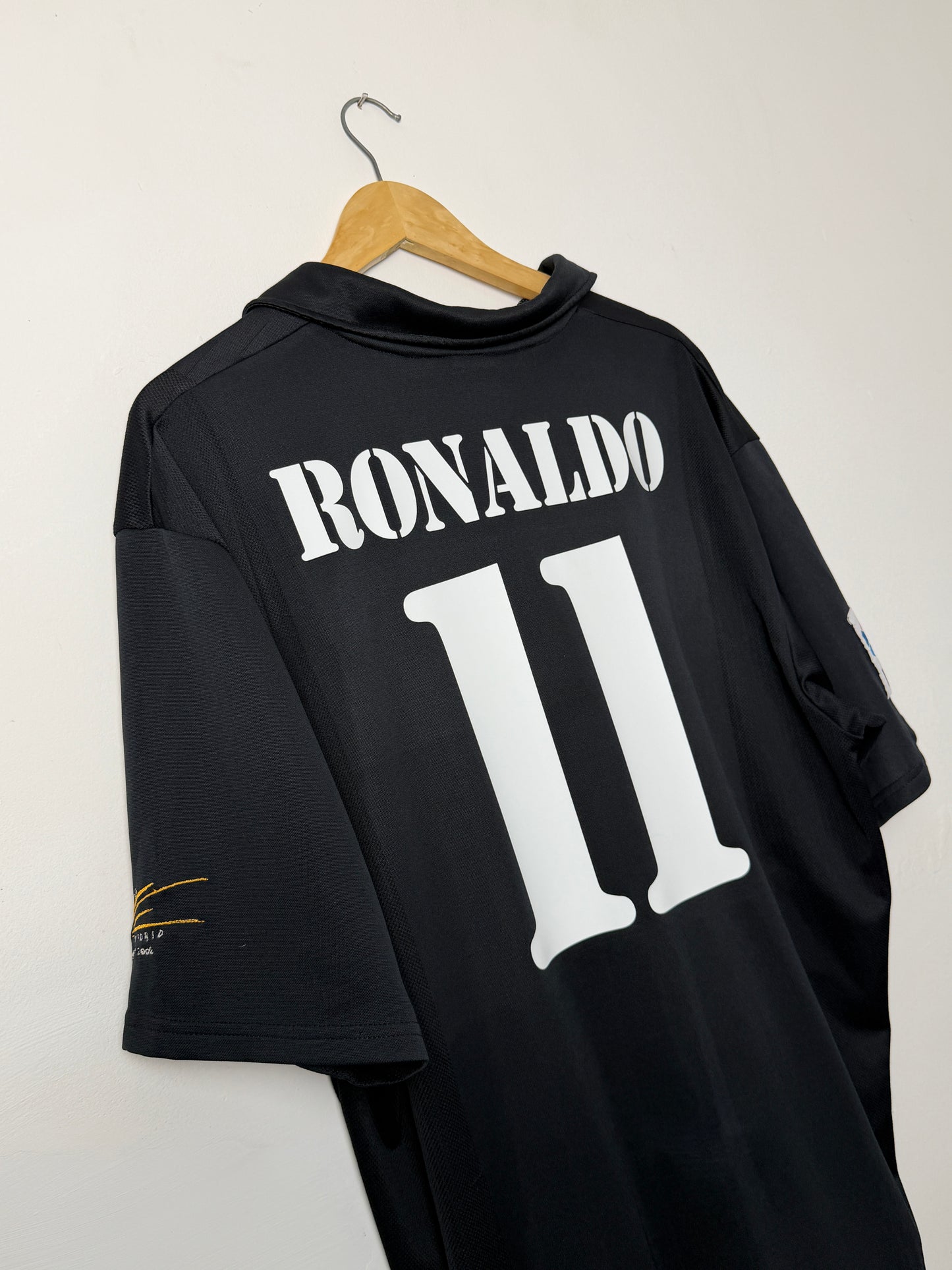 Ronaldo Nazario Real Madrid 2002-03 away football shirt (XL)