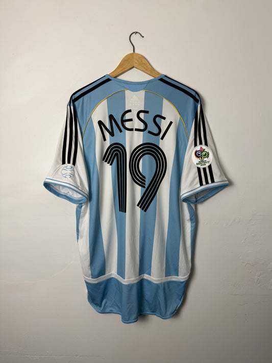 Lionel Messi Argentina 2006 World Cup home football shirt (XL)