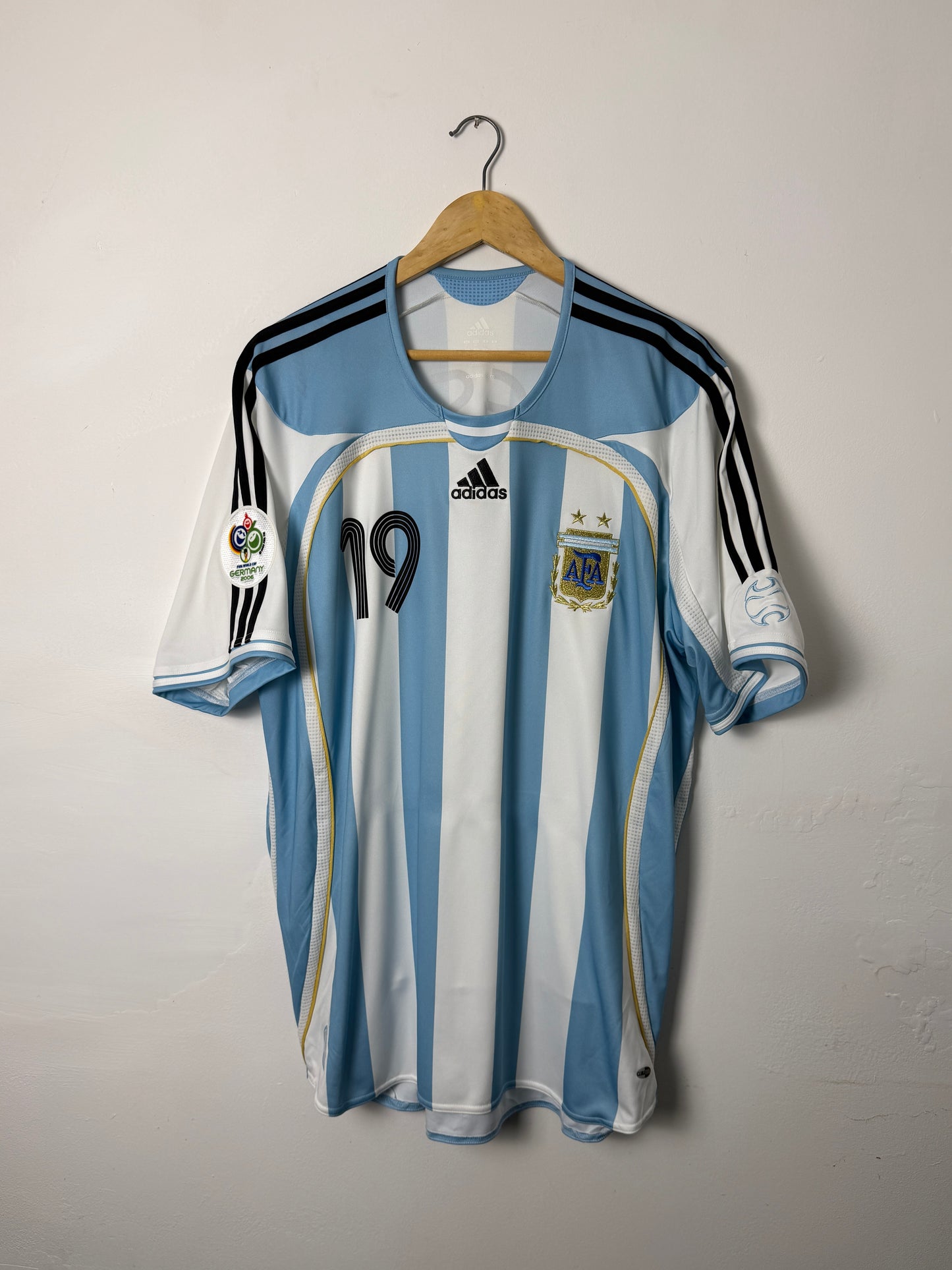 Lionel Messi Argentina 2006 World Cup home football shirt (XL)