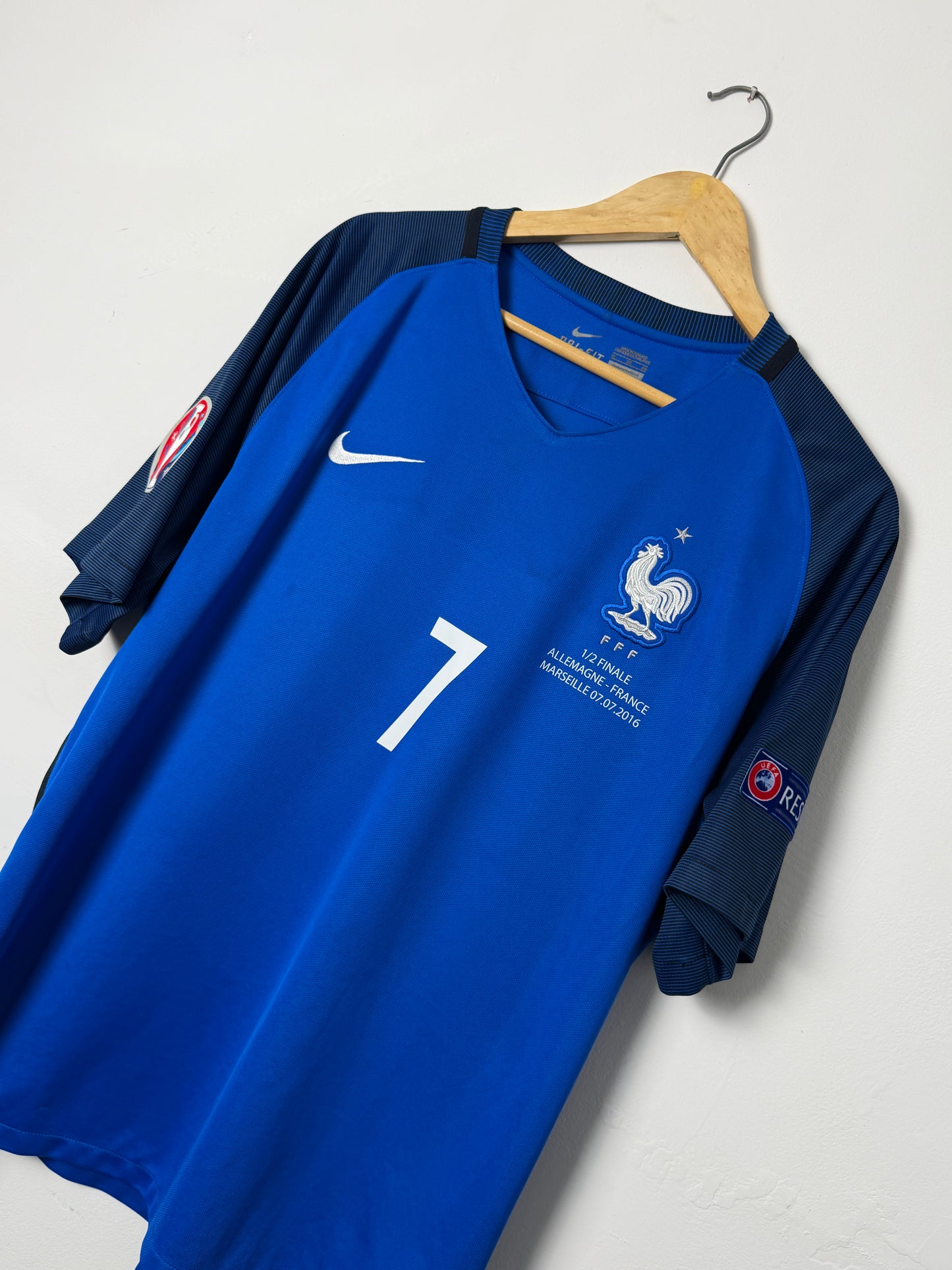 Antoine Griezmann France 2016 Euro home football shirt (XL)