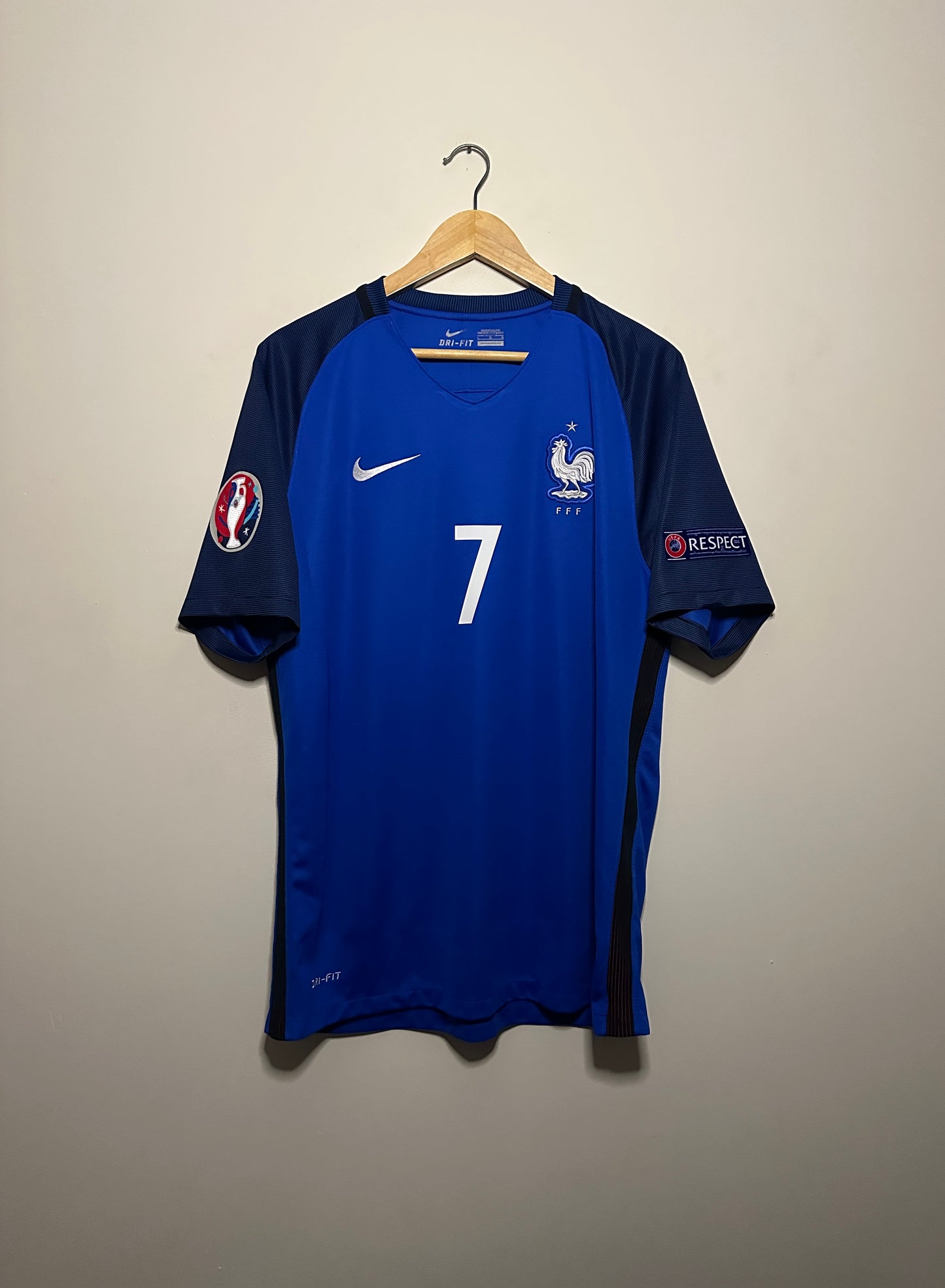 Antoine Griezmann France 2016 Euro home football shirt (L)