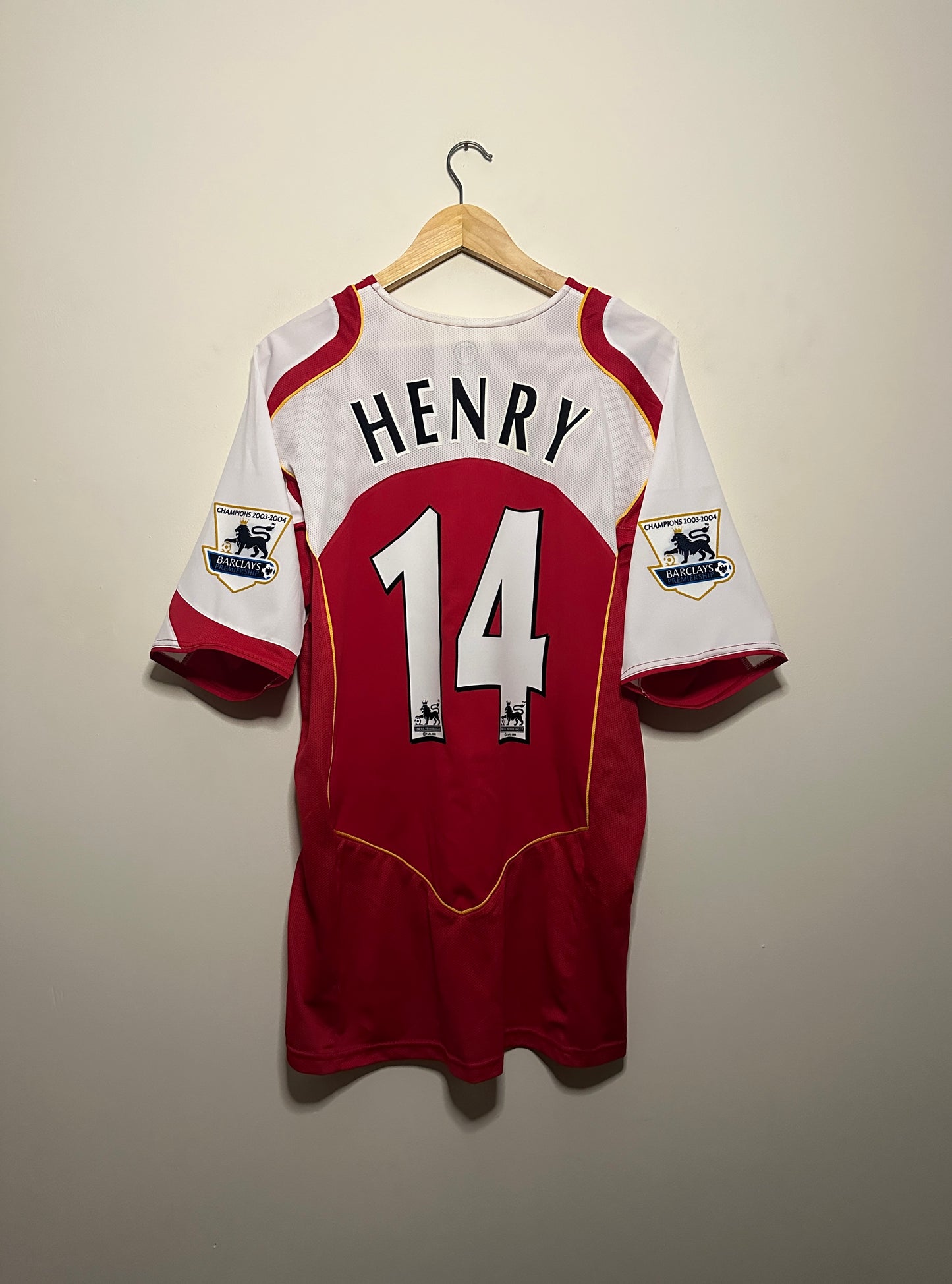 Thierry Henry Arsenal FC 2004-05 home football shirt (XL)