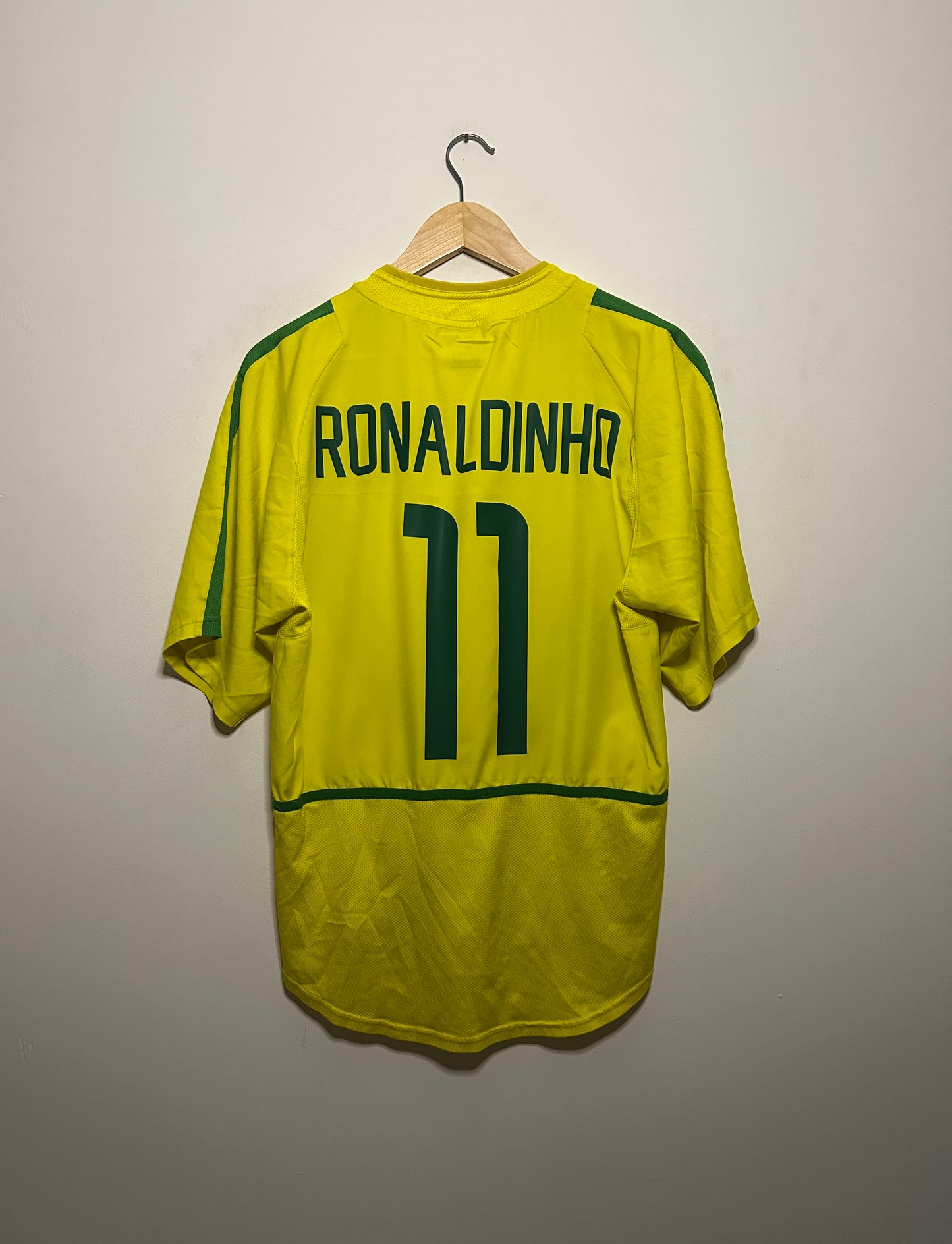 Ronaldinho Brazil 2002 World Cup home football shirt (M)