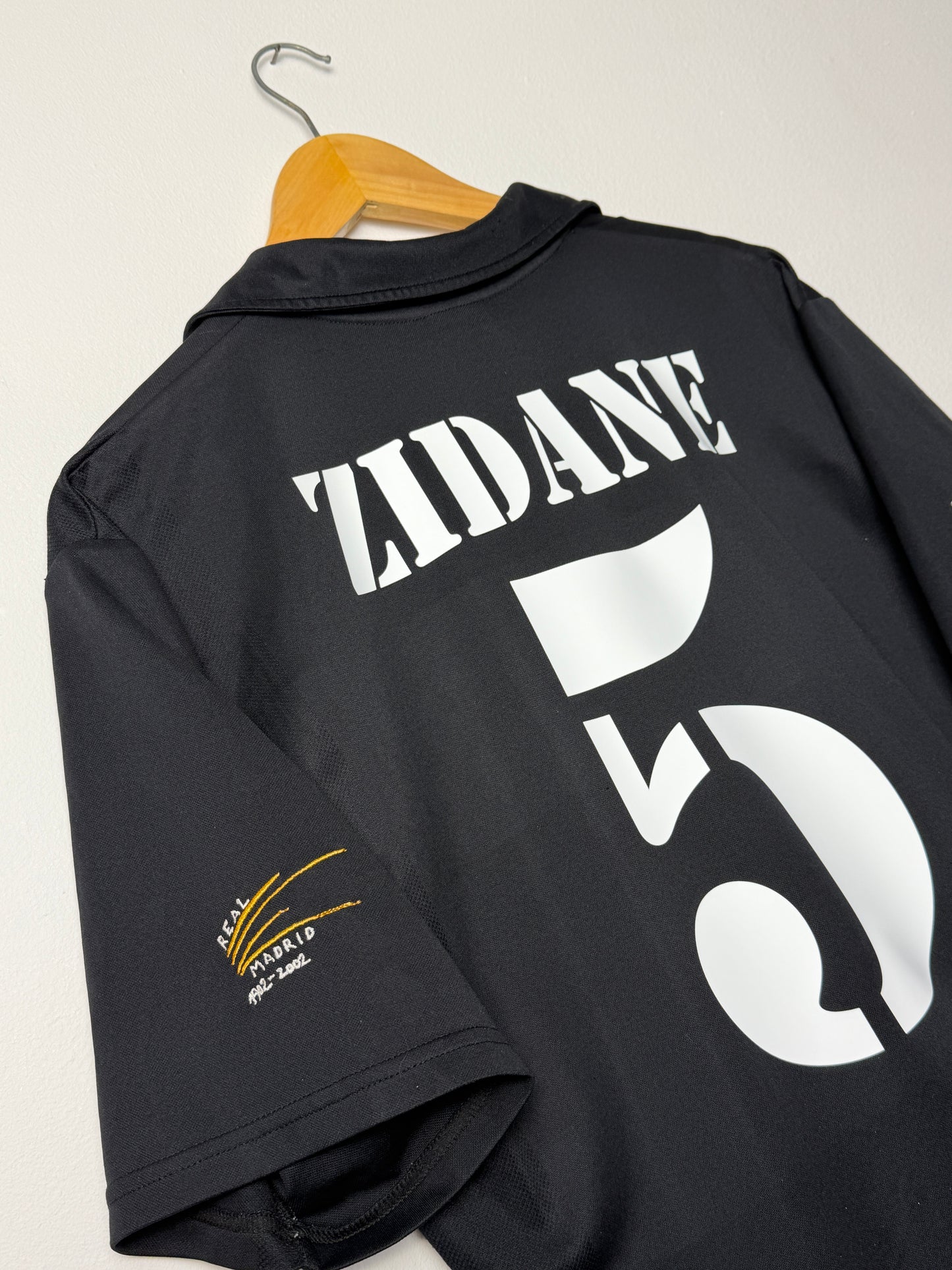 Zinedine Zidane Real Madrid CF 2002-03 away football shirt (M)