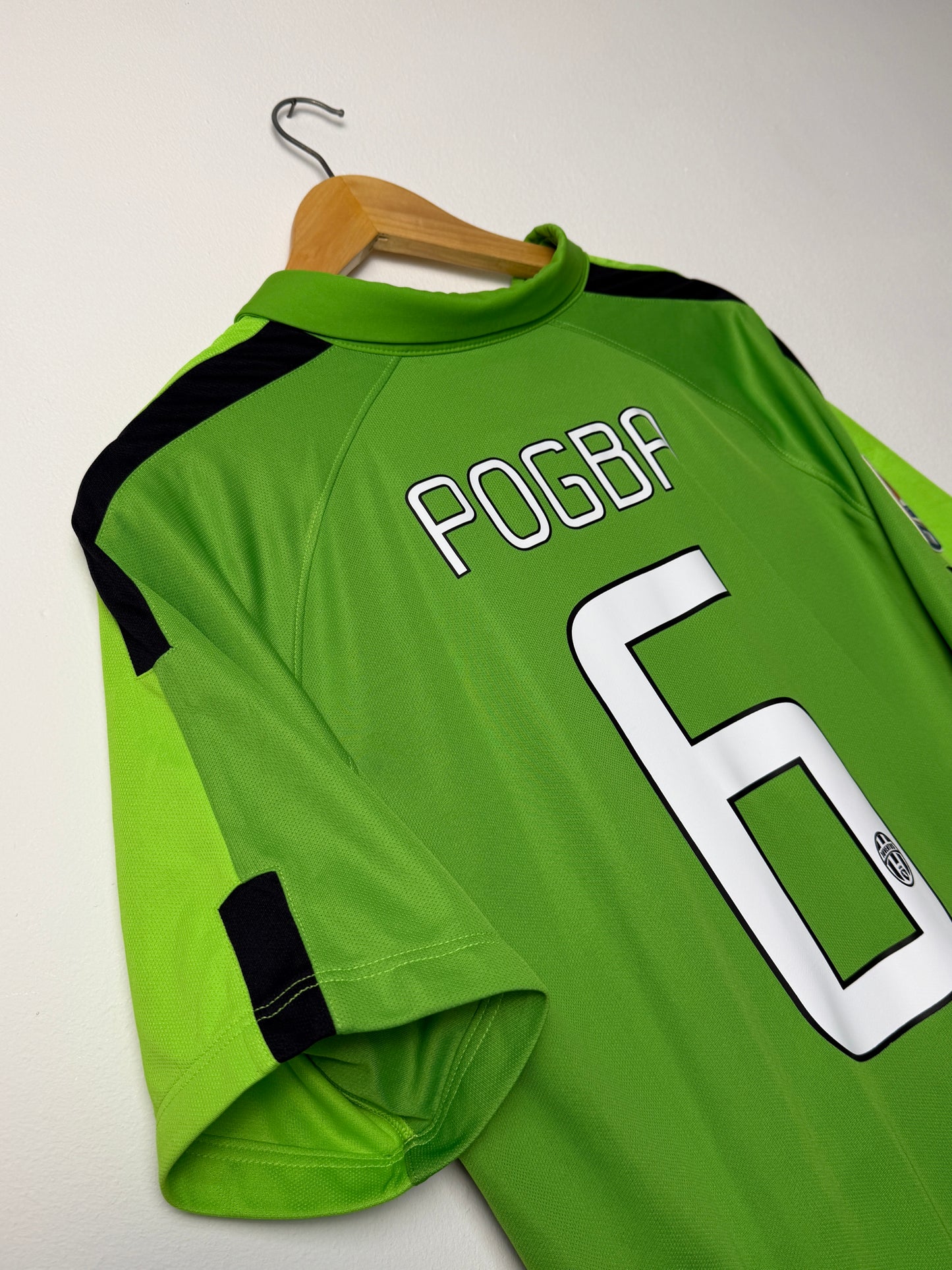 Paul Pogba Juventus FC 2014-15 third football shirt (L)