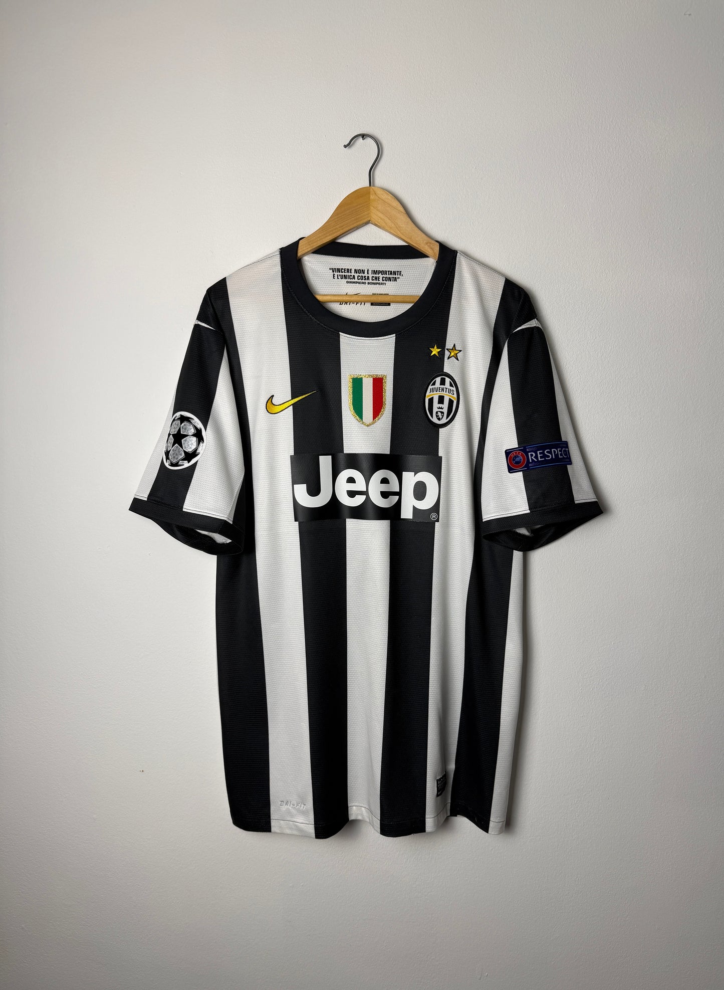 Andrea Pirlo Juventus FC 2012-13 home football shirt (XL)