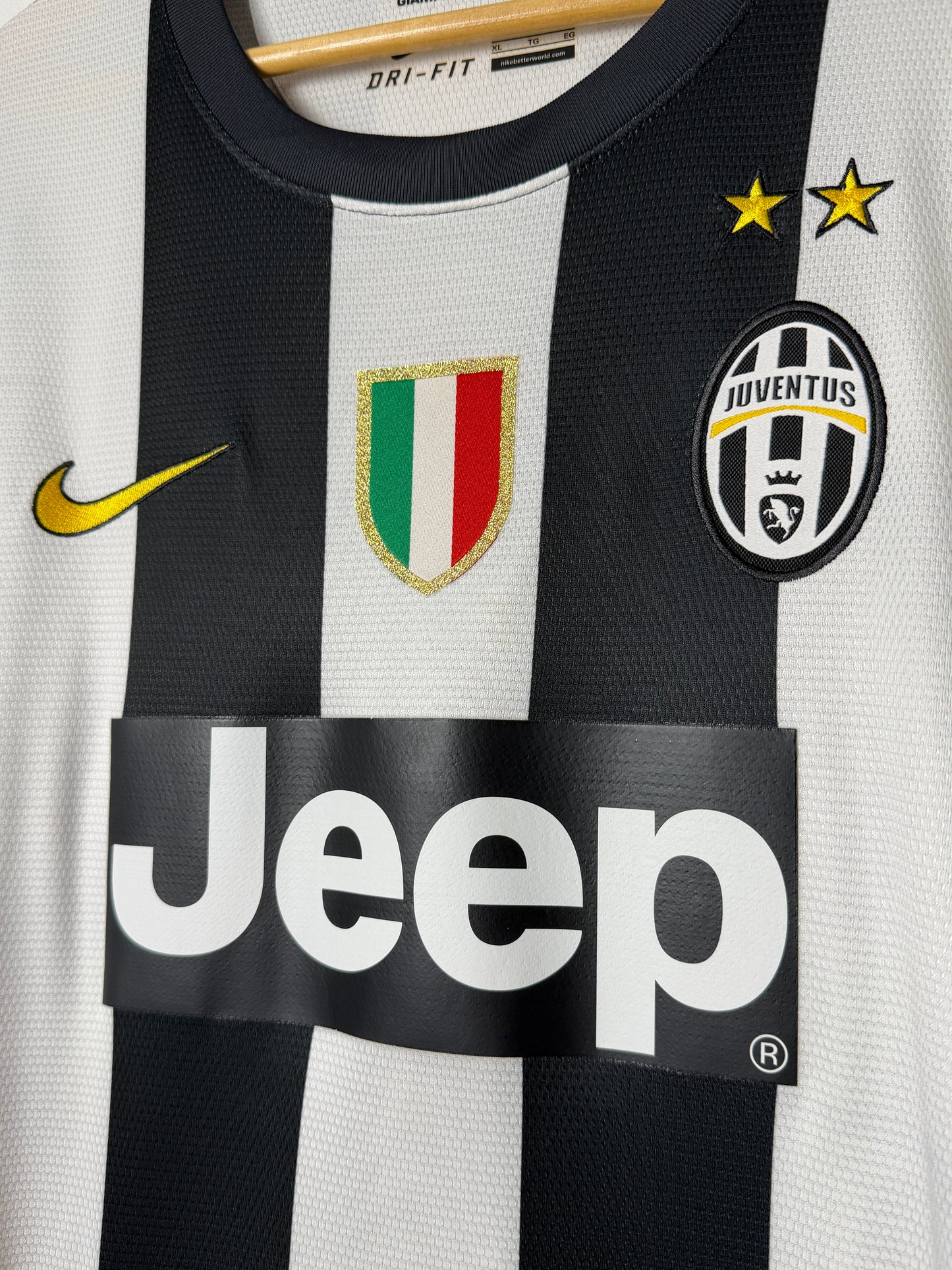 Andrea Pirlo Juventus FC 2012-13 home football shirt (XL)