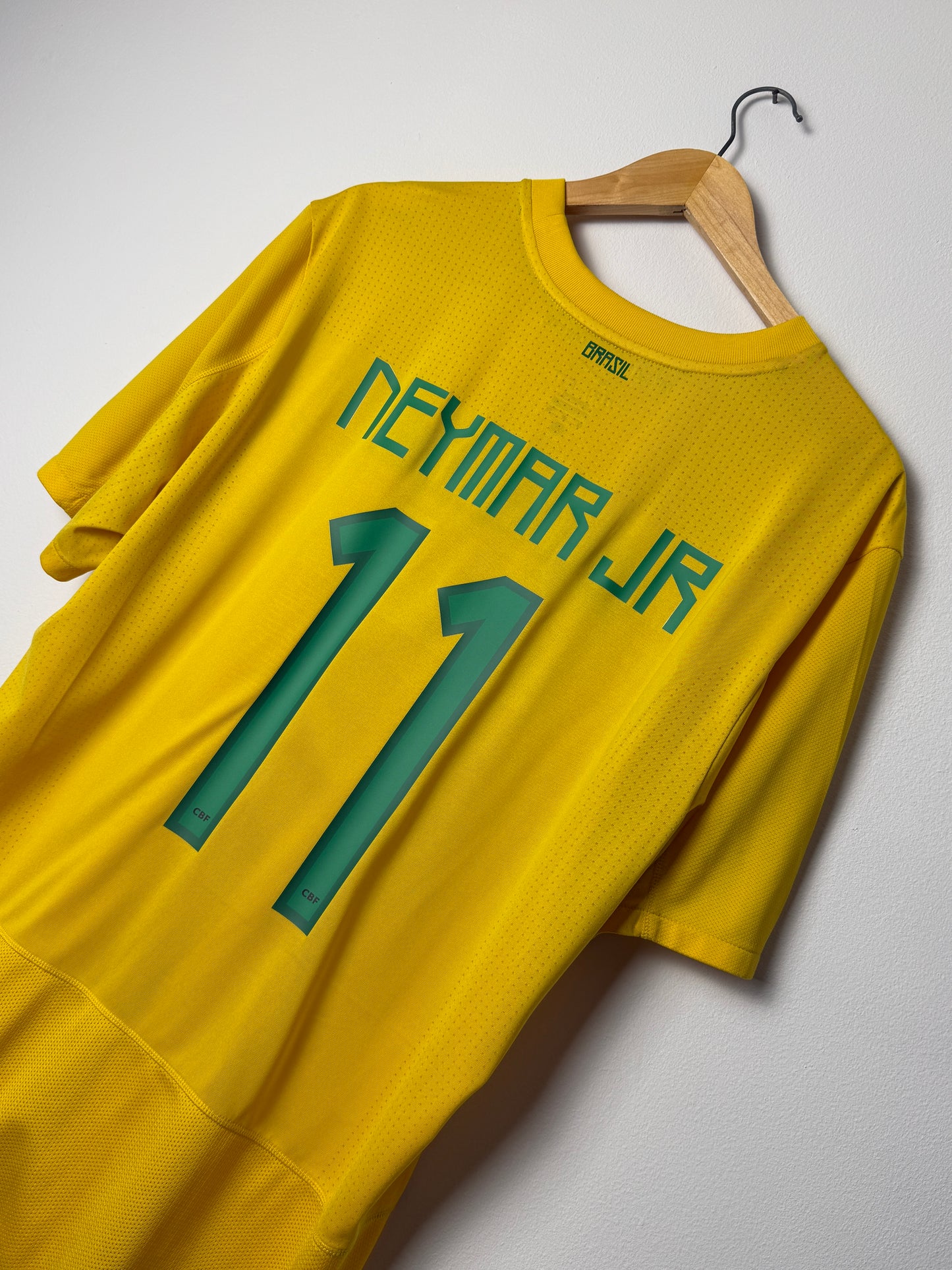 Neymar JR Brazil 2011 home football shirt (XL)