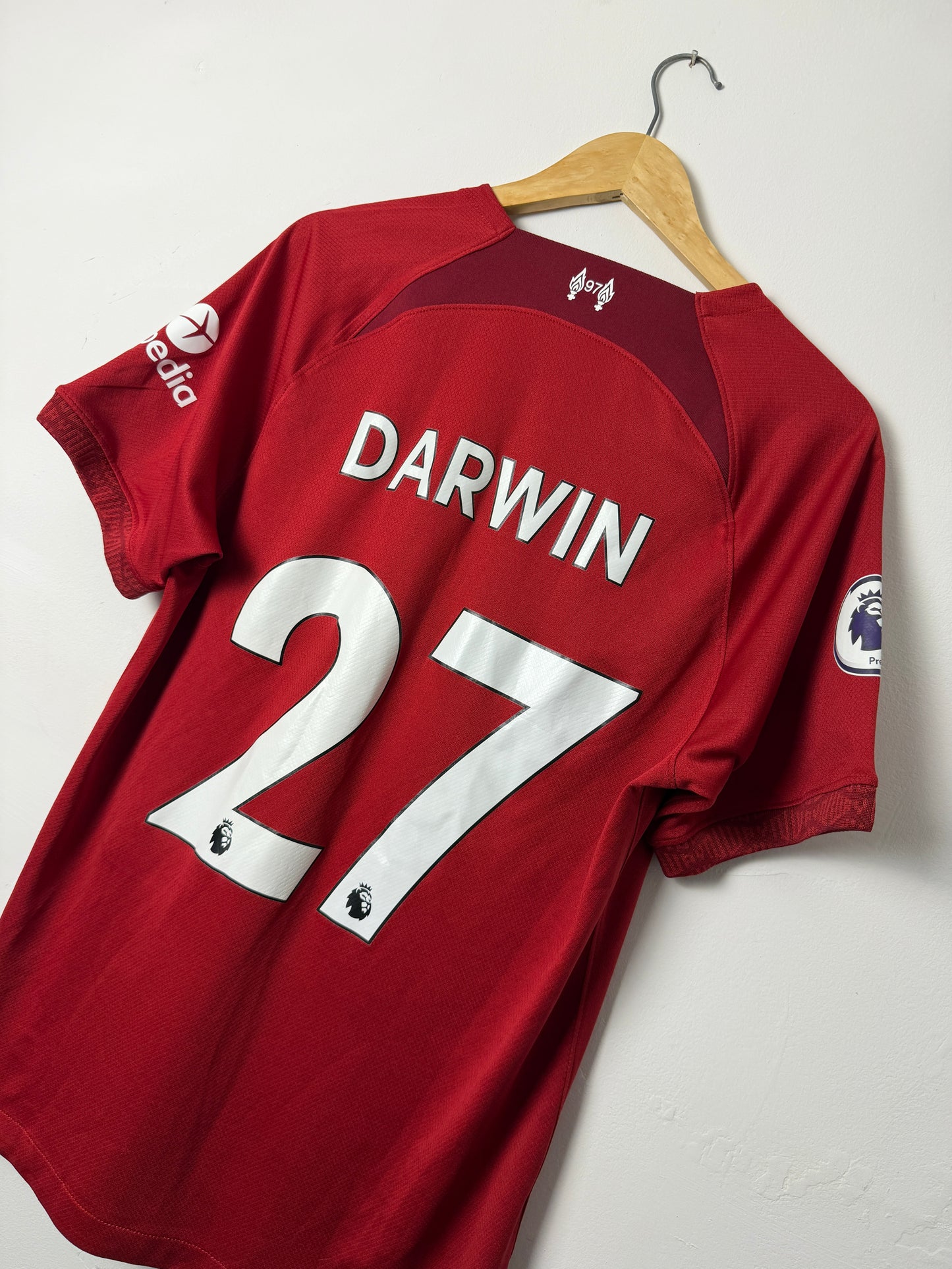 Darwin Nunez Liverpool FC 2022-23 home football shirt (M)