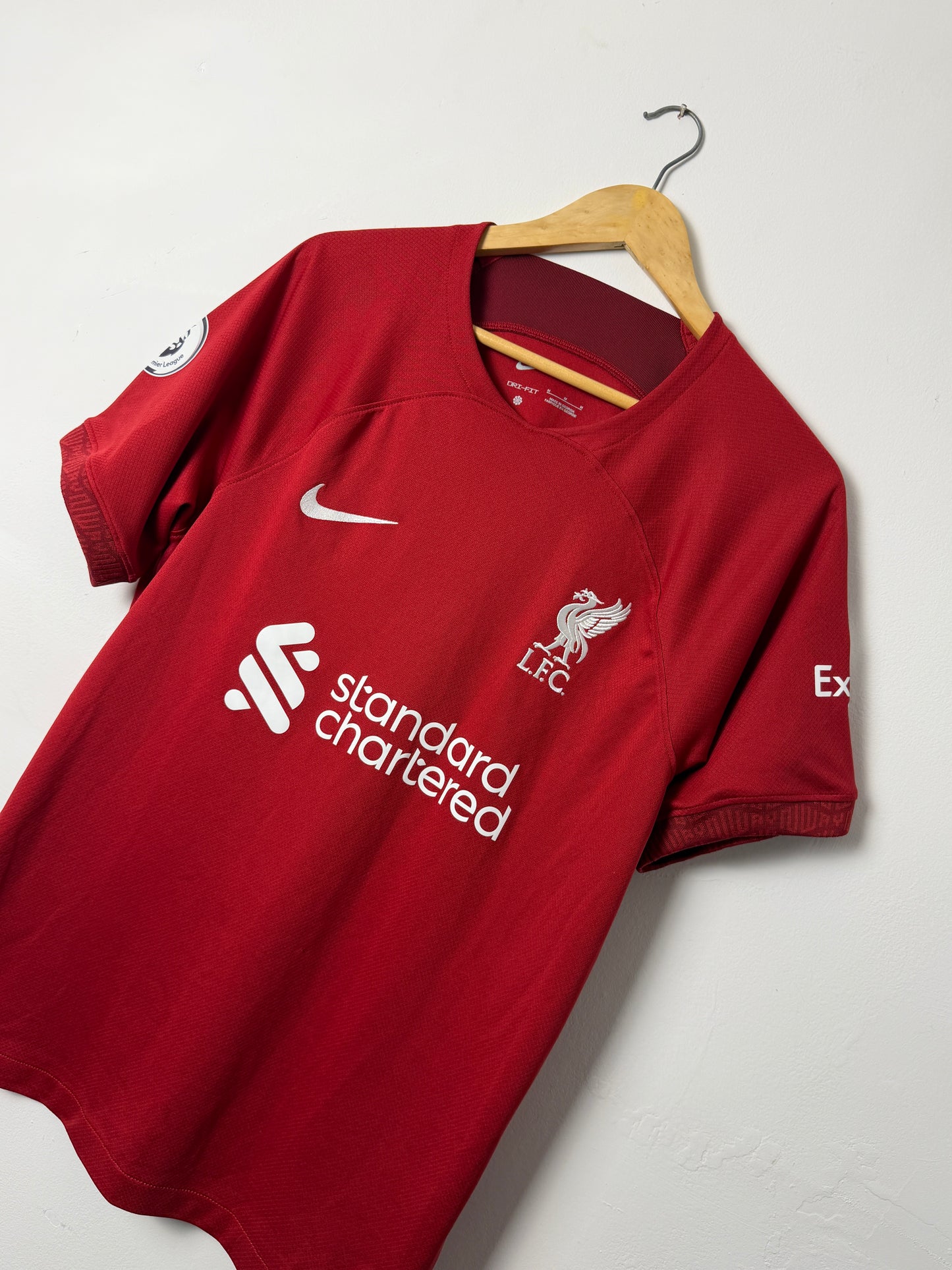Darwin Nunez Liverpool FC 2022-23 home football shirt (M)
