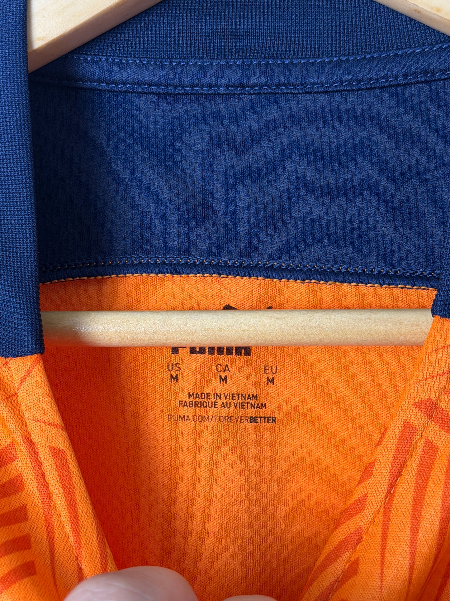 Valencia CF 2020-21 away football shirt (M)