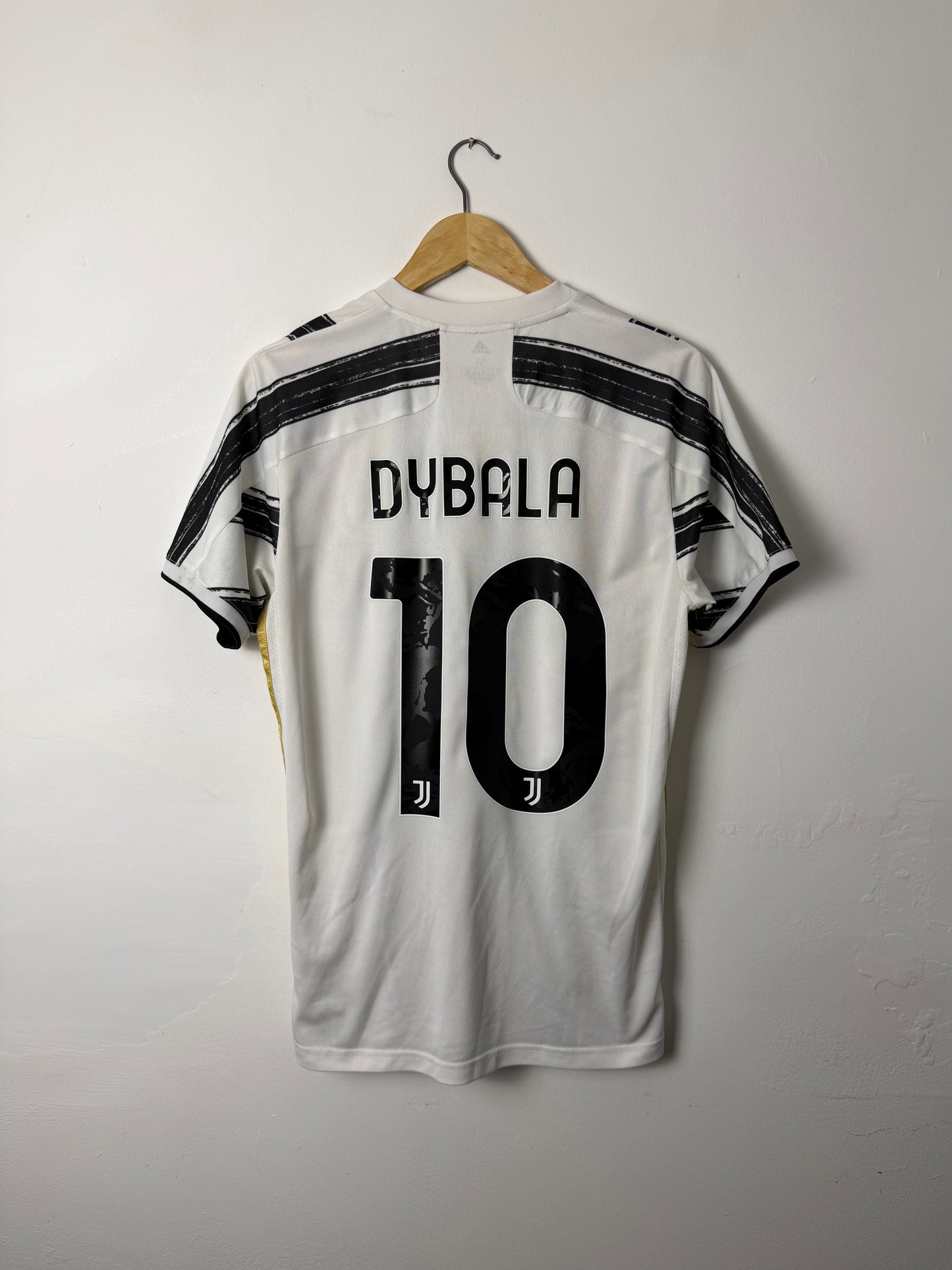 Paulo Dybala Juventus FC 2020-21 home football shirt (M)