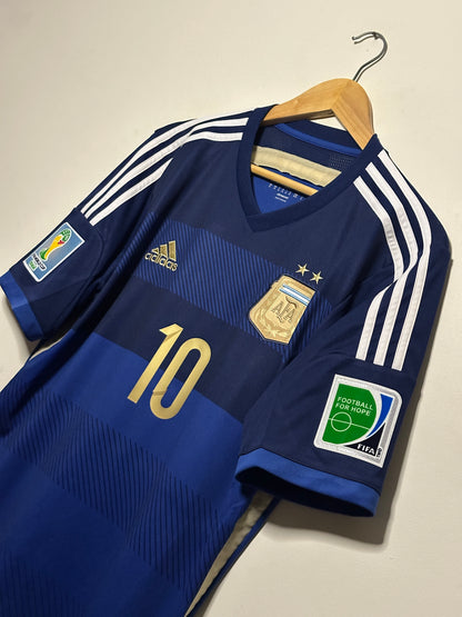 Lionel Messi Argentina 2014 World Cup away football shirt (M)
