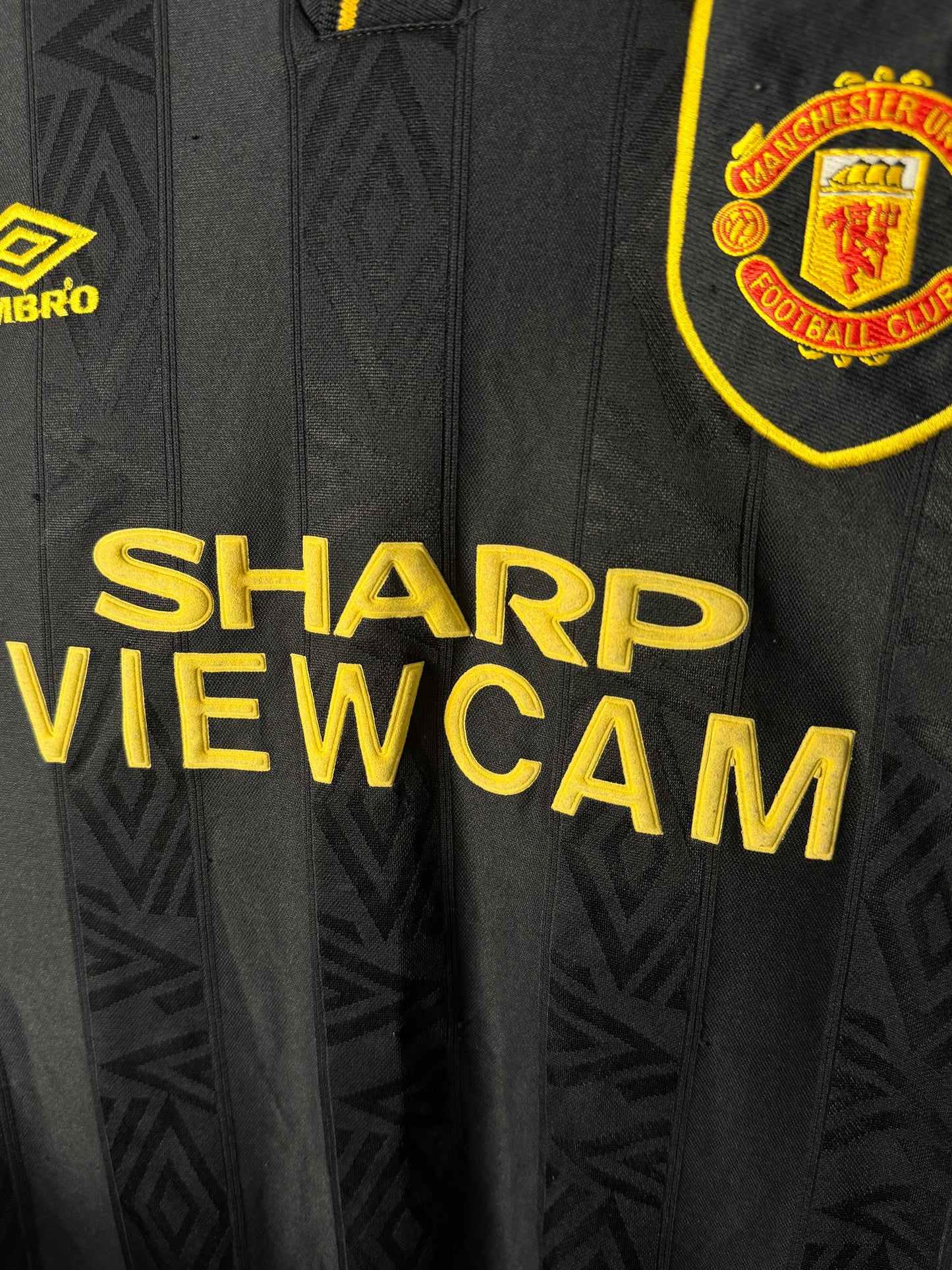 Eric Cantona Manchester United 1994-95 away football shirt (L)