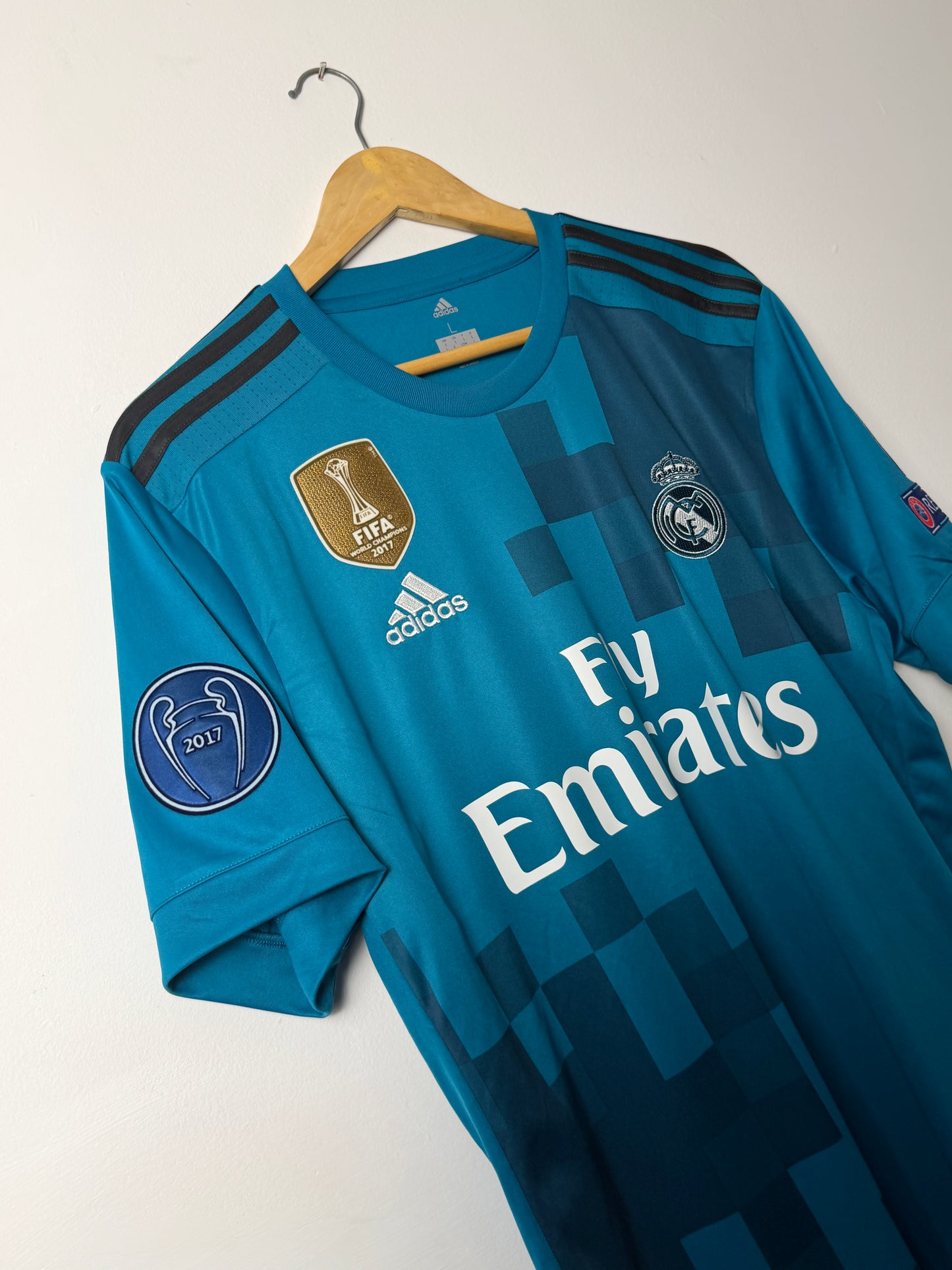 Cristiano Ronaldo Real Madrid CF 2017-18 third football shirt (L)