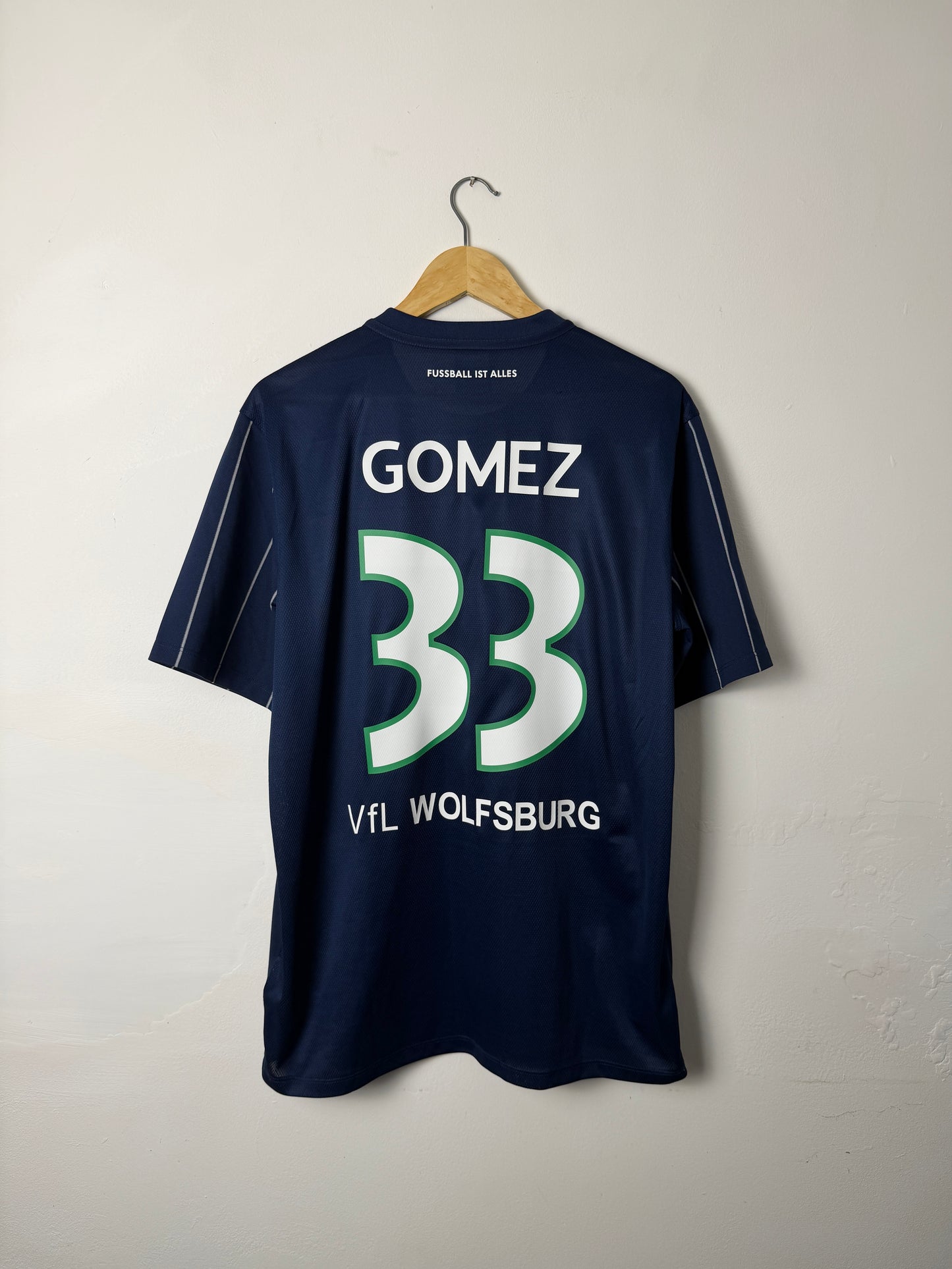 Mario Gomez VFL Wolfsburg 2016-17 third football shirt (L)