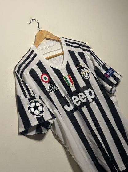Paul Pogba Juventus FC 2015-16 home football shirt (L)