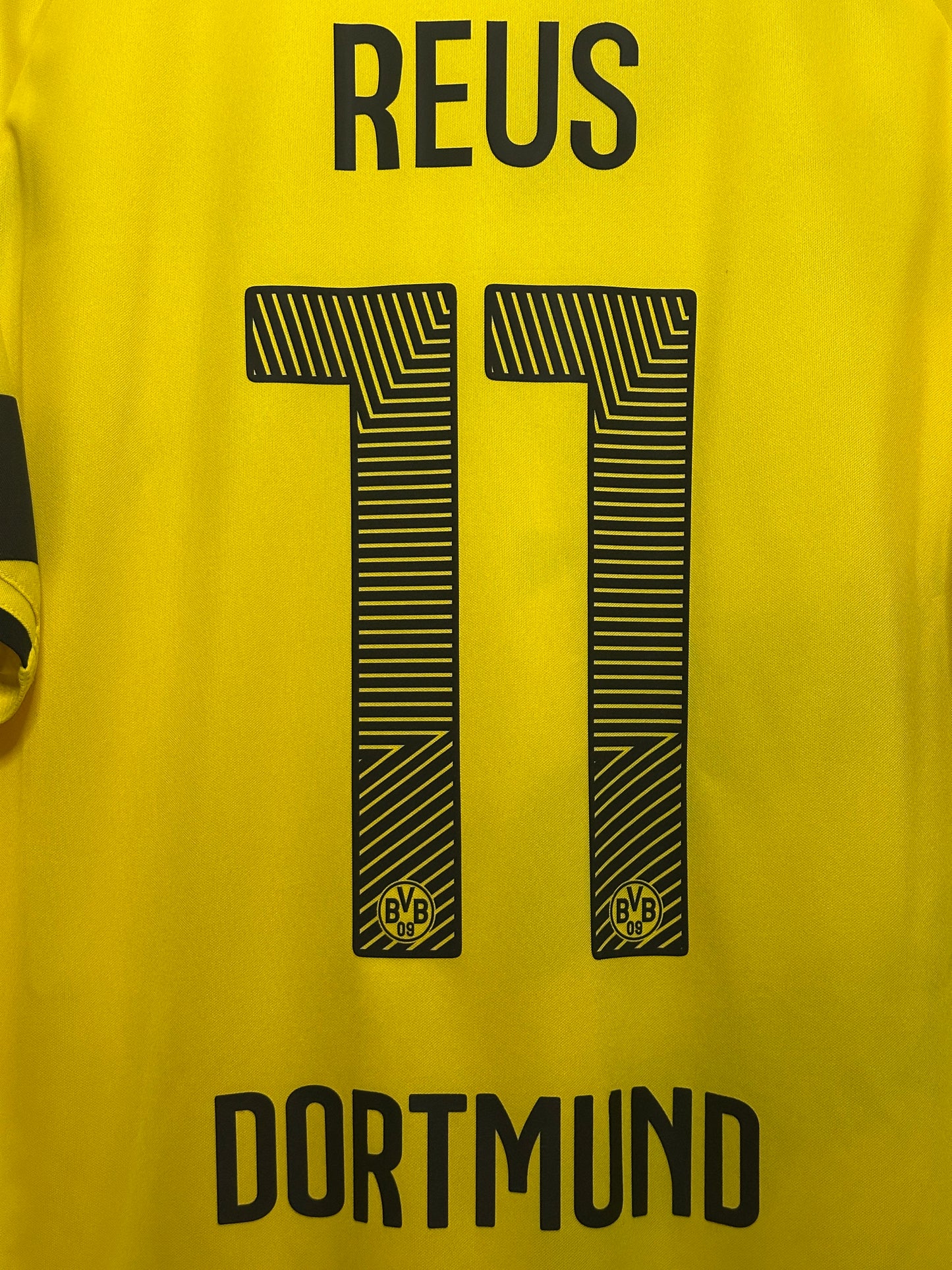 Marco Reus Borussia Dortmund 2014-15 home football shirt (XL)