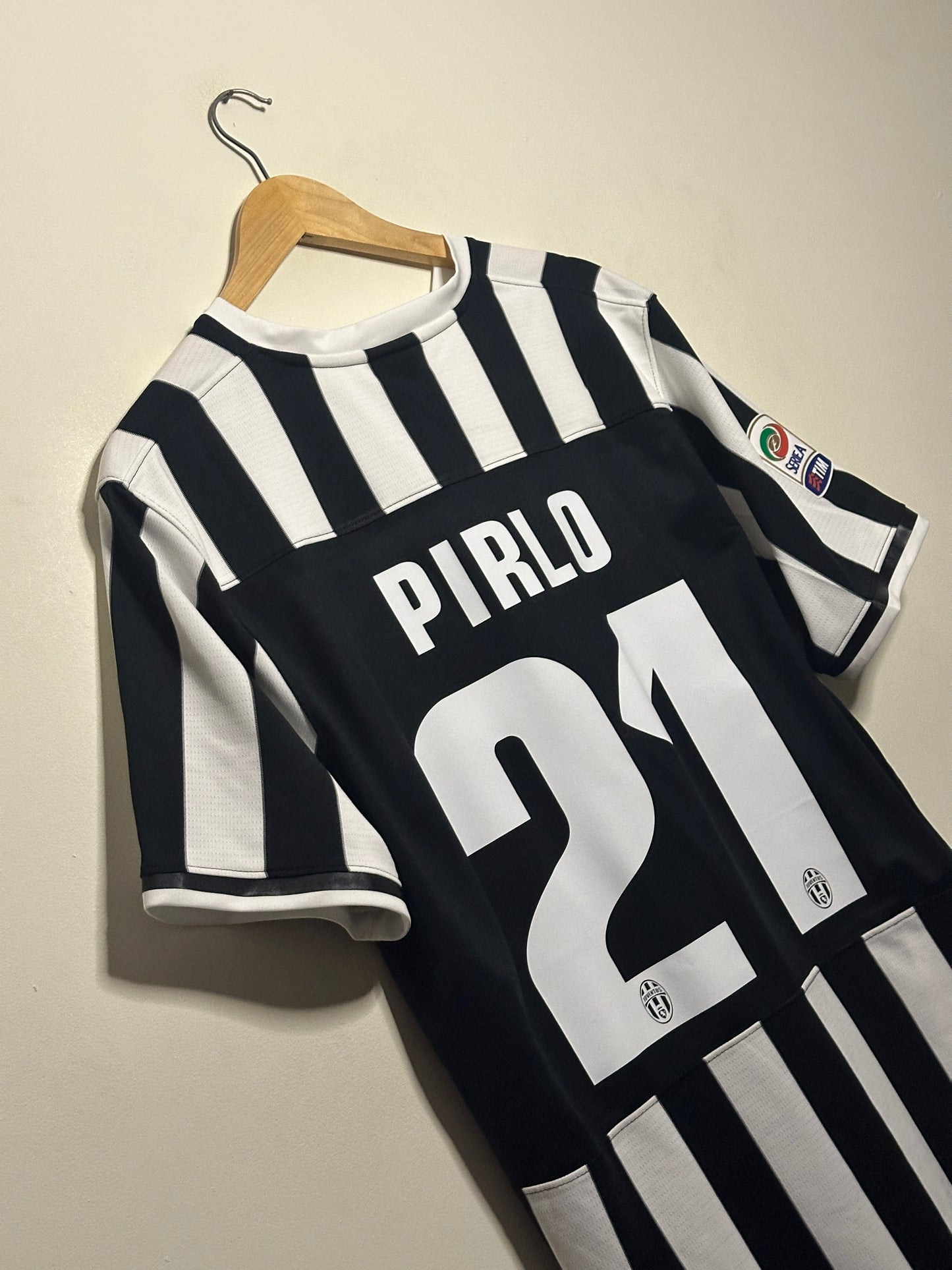 Andrea Pirlo Juventus FC 2013-14 home football shirt (XL)