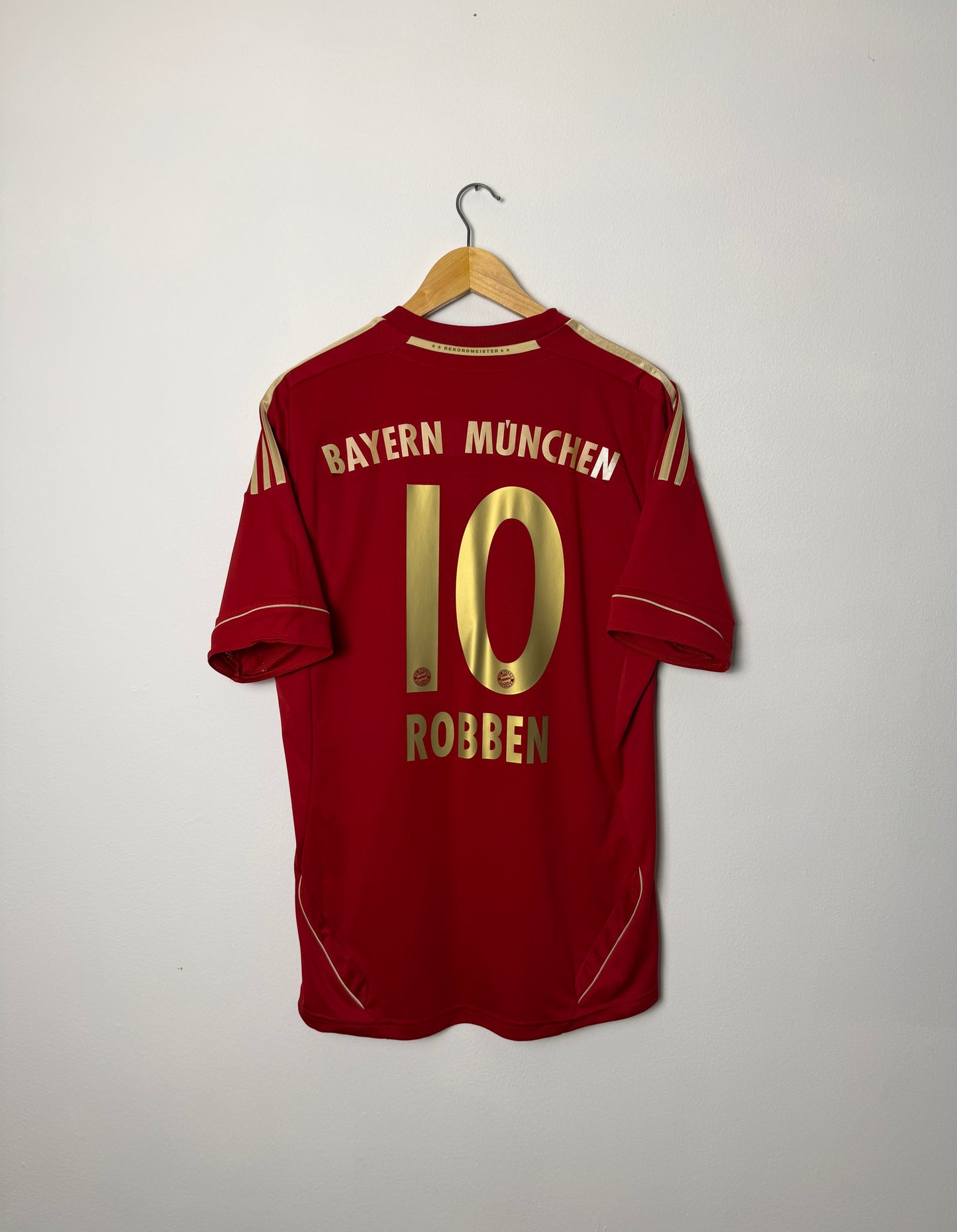 Arjen Robben FC Bayern Munich 2012-13 home football shirt (M)