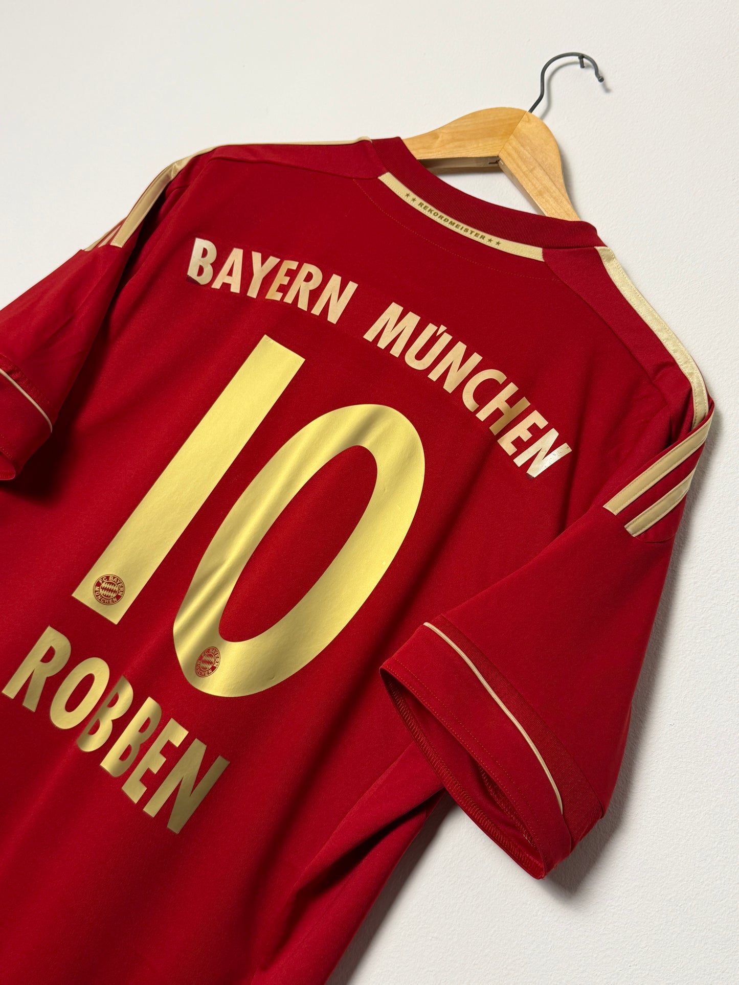 Arjen Robben FC Bayern Munich 2012-13 home football shirt (M)