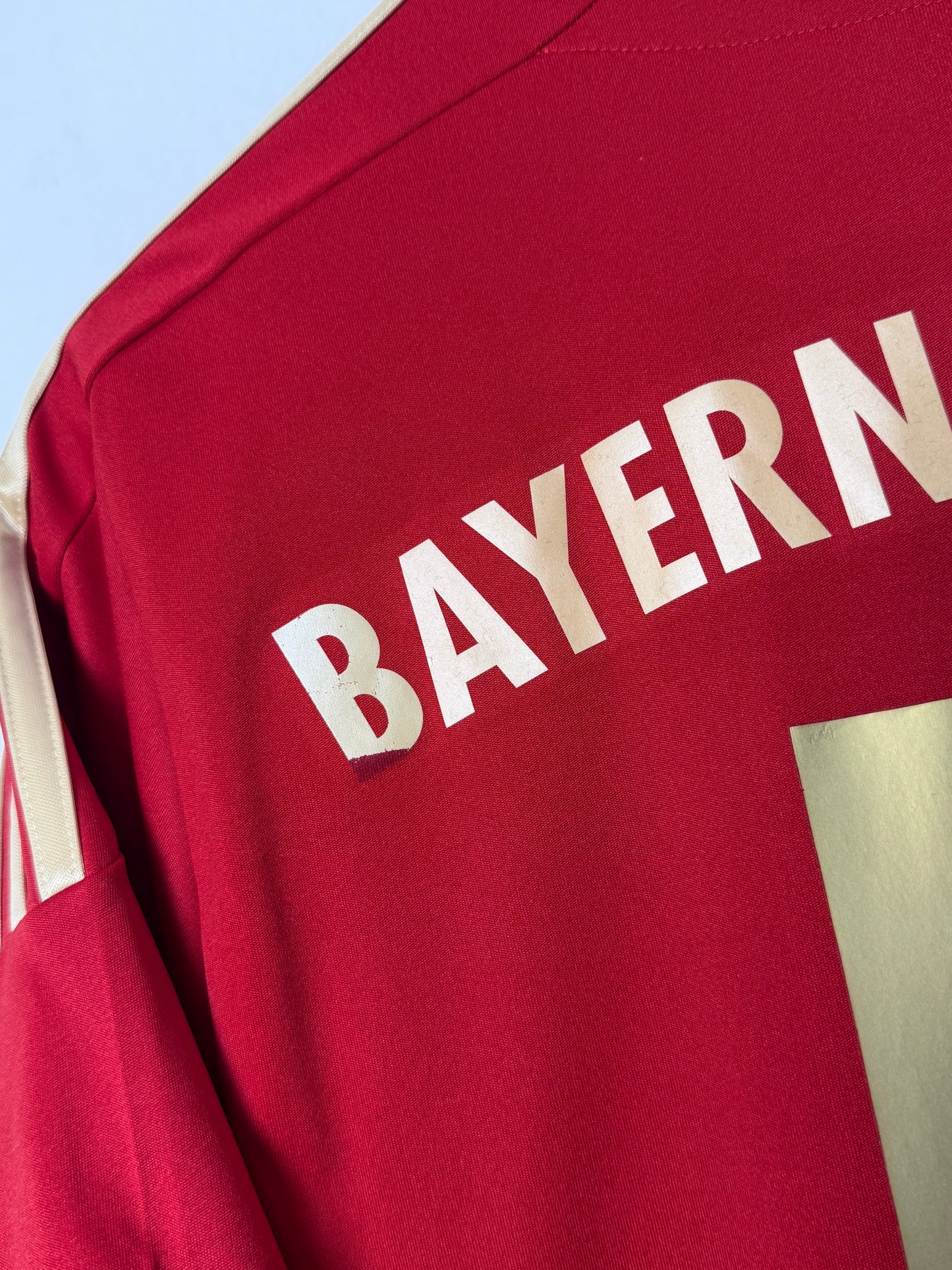 Arjen Robben FC Bayern Munich 2012-13 home football shirt (M)