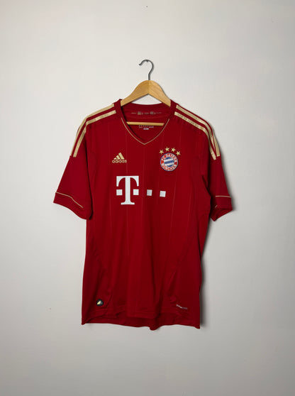 Arjen Robben FC Bayern Munich 2012-13 home football shirt (M)
