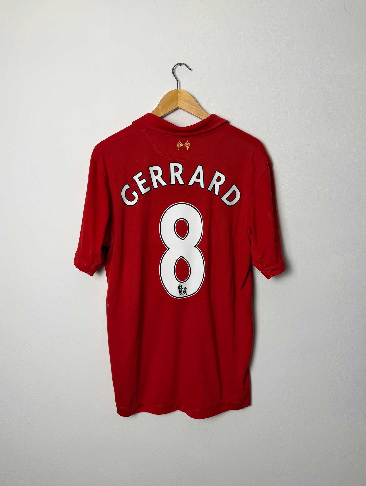 Steven Gerrard Liverpool FC 2012-13 home football shirt (L)