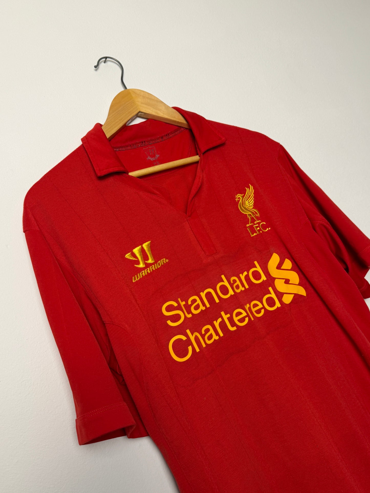 Steven Gerrard Liverpool FC 2012-13 home football shirt (L)