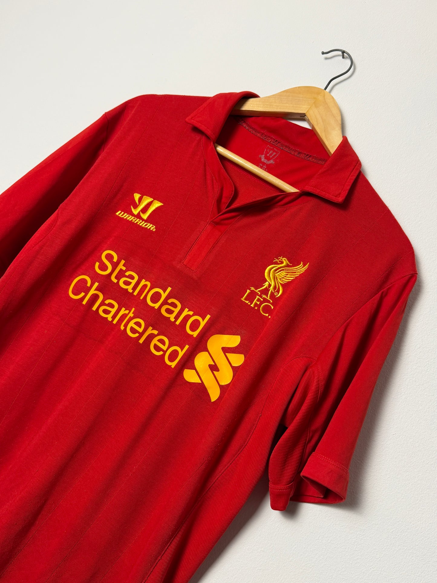 Steven Gerrard Liverpool FC 2012-13 home football shirt (L)