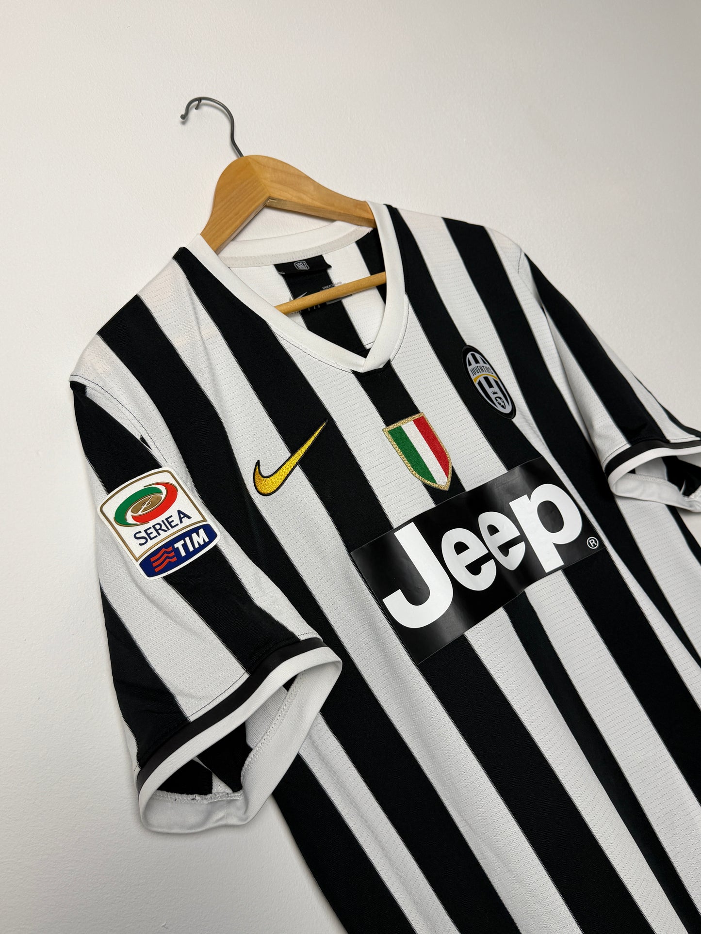 Carlos Tevez Juventus FC 2013-14 home football shirt (XL)
