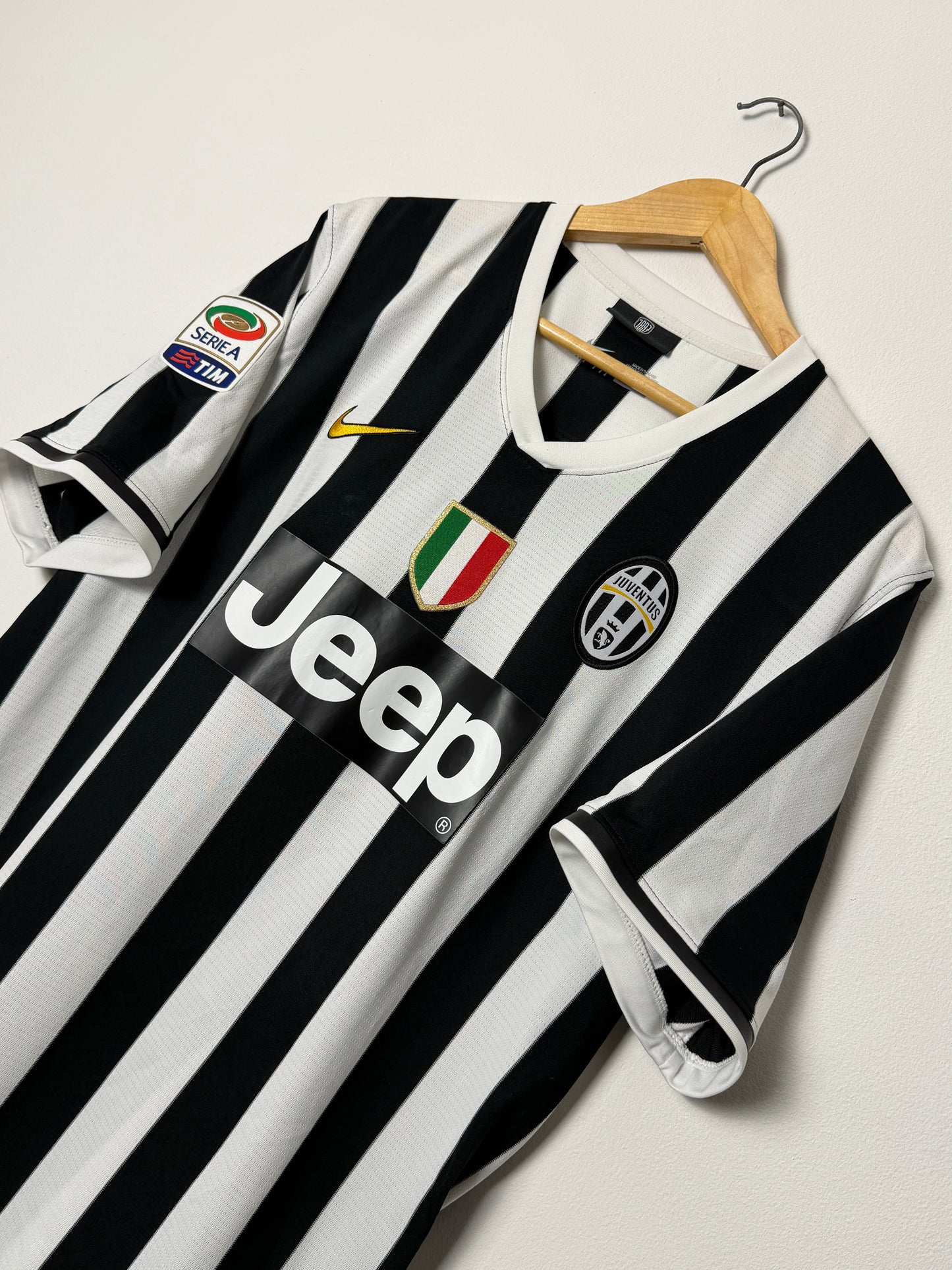 Carlos Tevez Juventus FC 2013-14 home football shirt (XL)