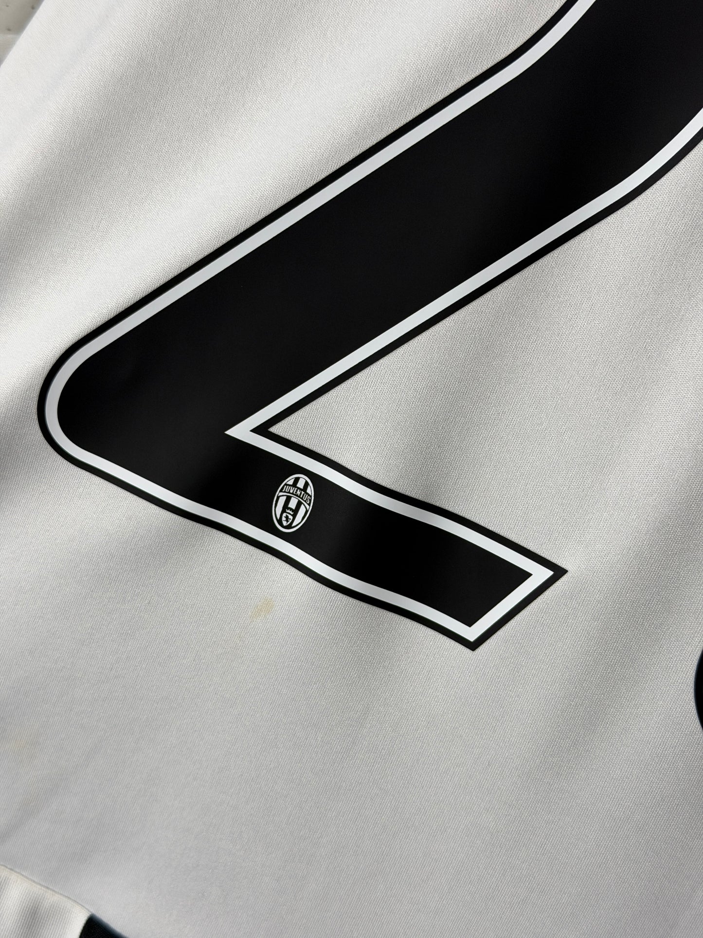 Paulo Dybala Juventus FC 2016-17 home football shirt (XL)