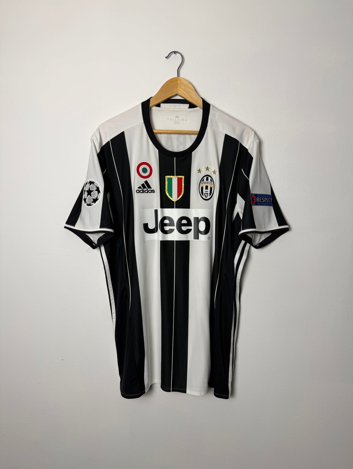 Paulo Dybala Juventus FC 2016-17 home football shirt (XL)