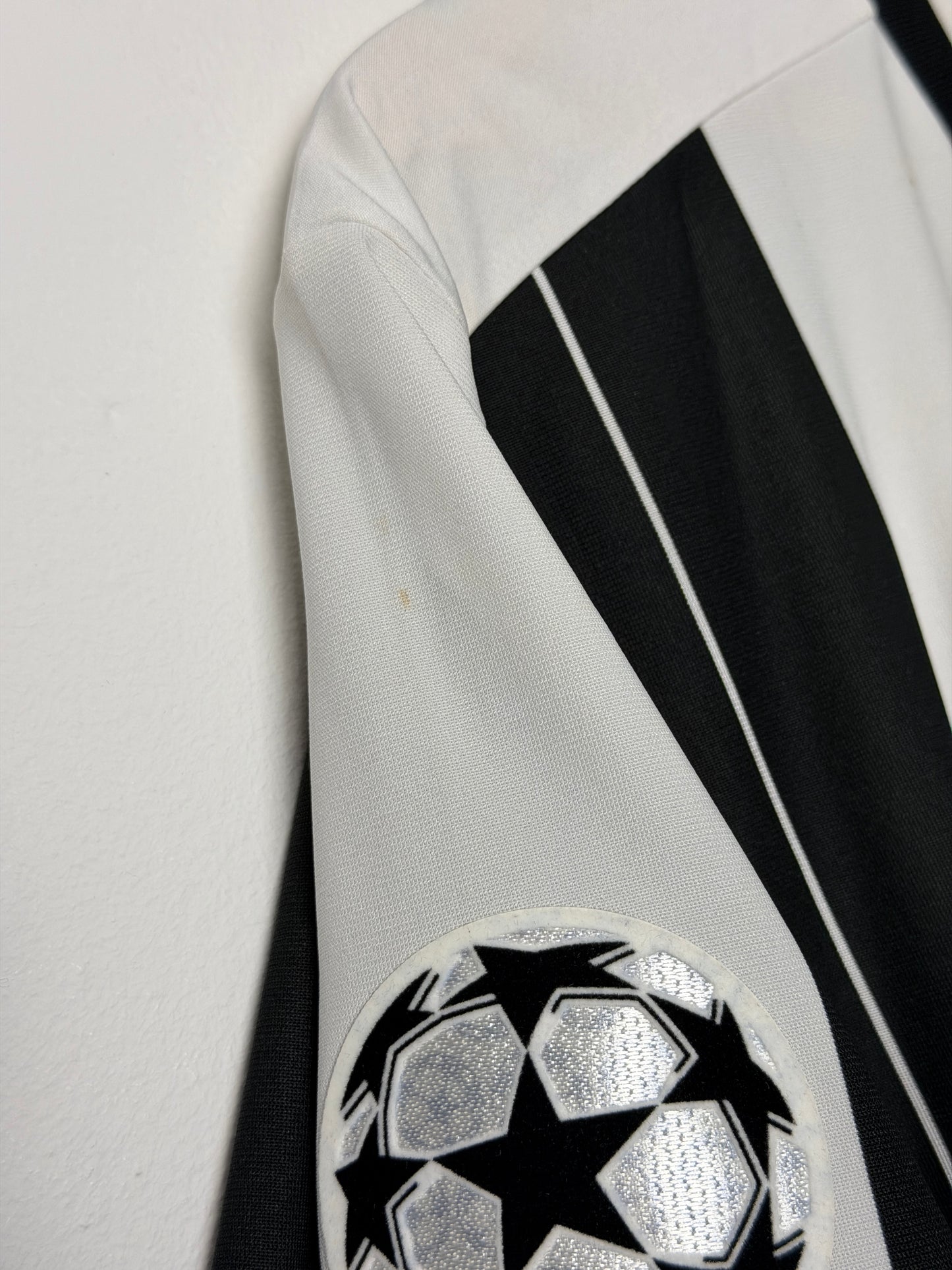 Paulo Dybala Juventus FC 2016-17 home football shirt (XL)