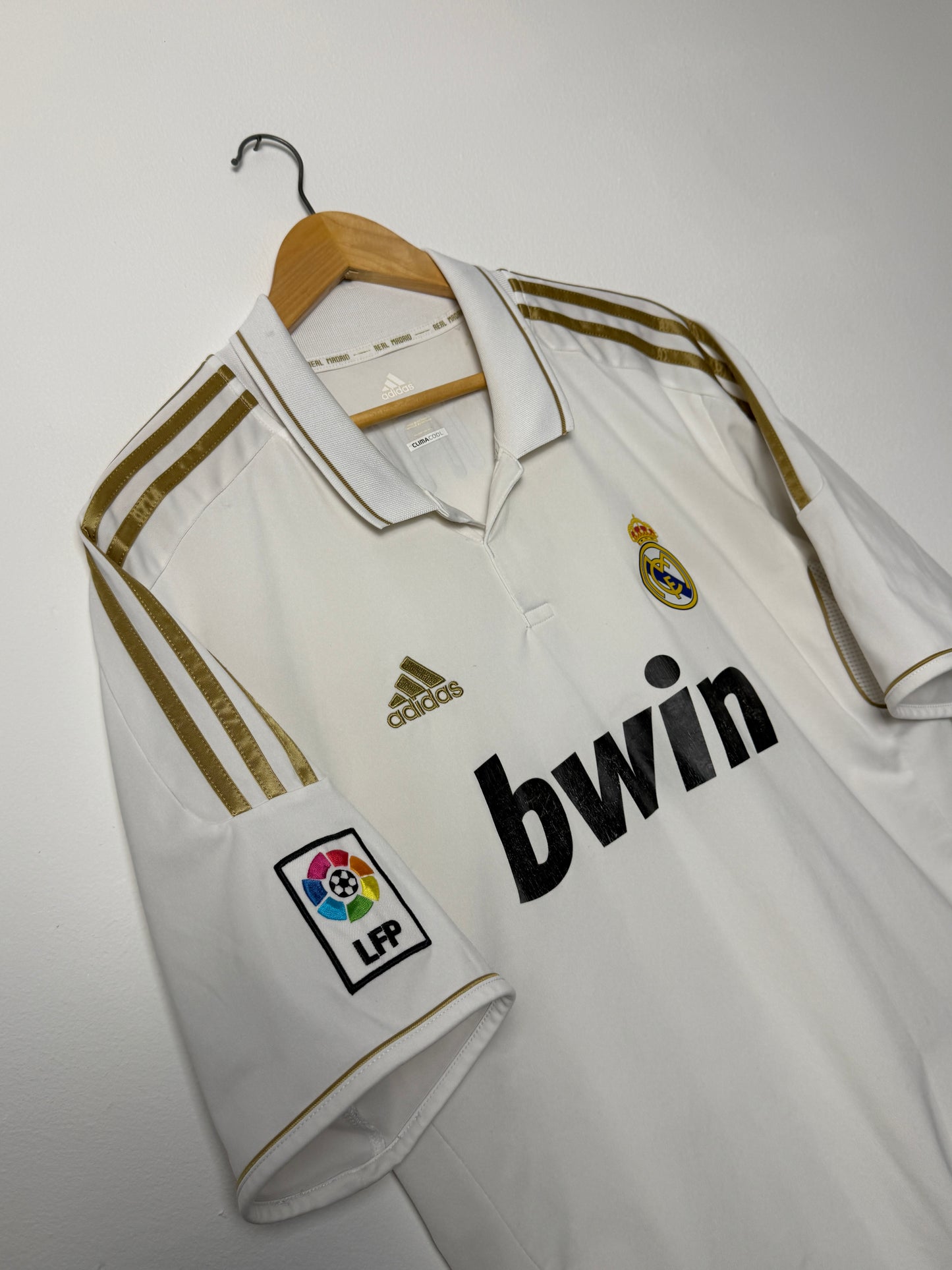 Cristiano Ronaldo Real Madrid CF 2011-12 home football shirt (XL)