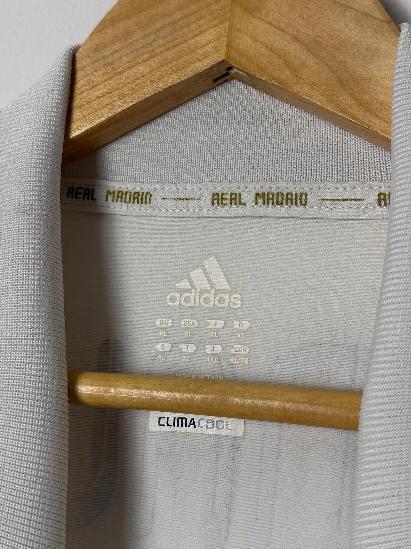 Cristiano Ronaldo Real Madrid CF 2011-12 home football shirt (XL)