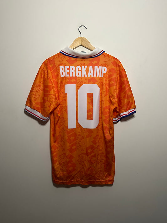 Dennis Bergkamp Netherlands 1993-95 home football shirt (M)