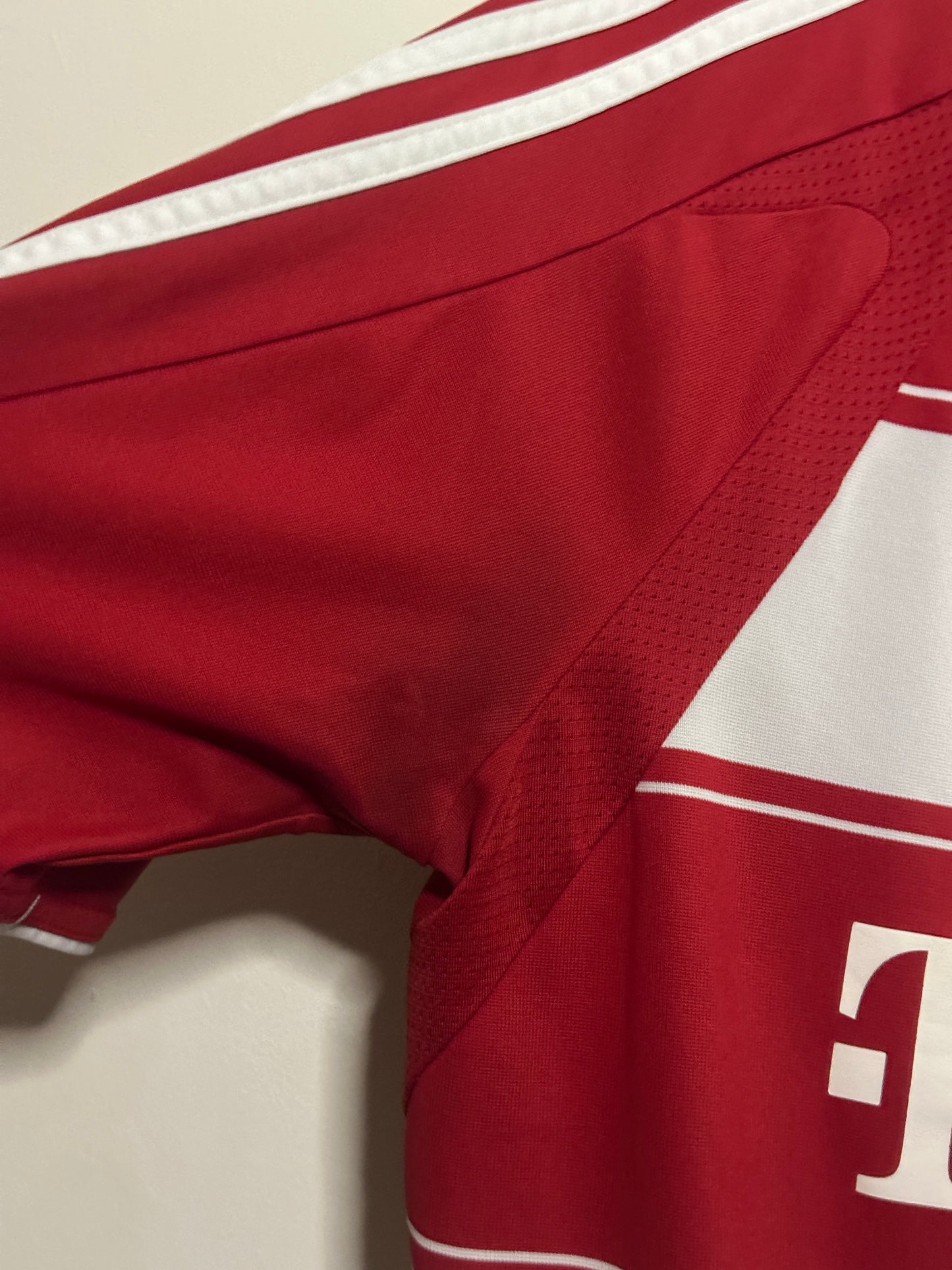 Franck Ribery FC Bayern Munich 2008-09 home football shirt (M)