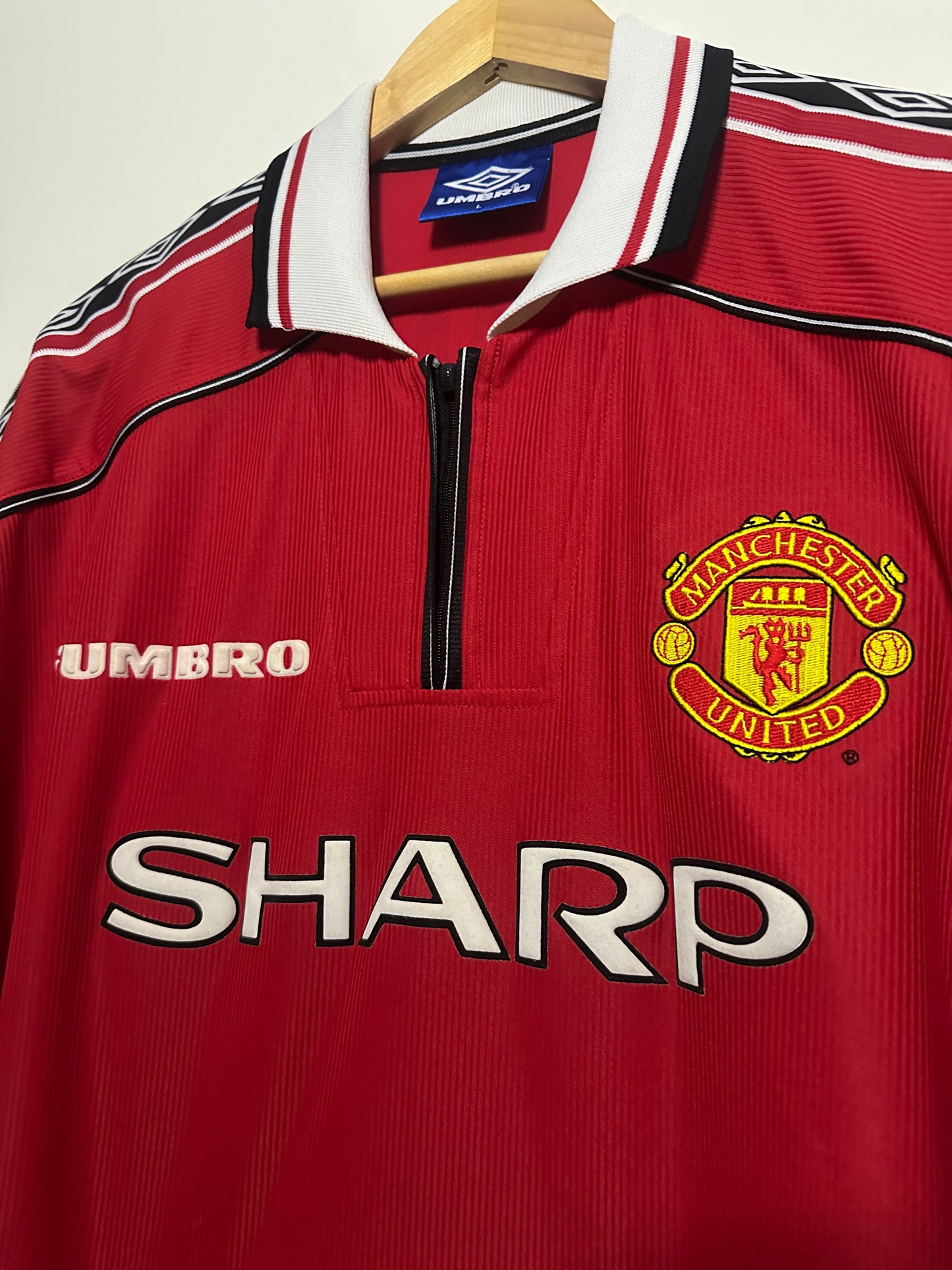 David Beckham Manchester United 1998-99 home football shirt (L)