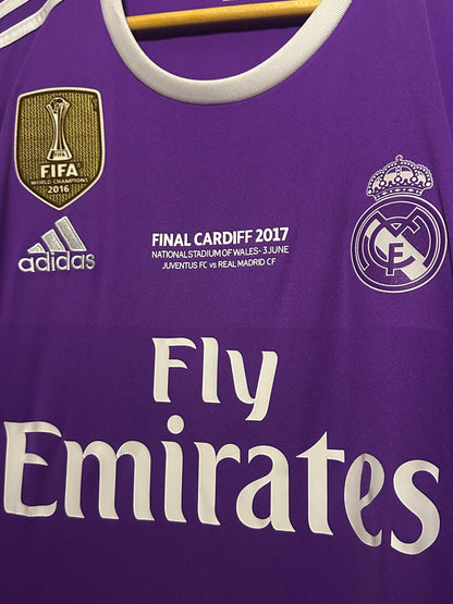 Cristiano Ronaldo Real Madrid CF 2016-17 away football shirt (L)